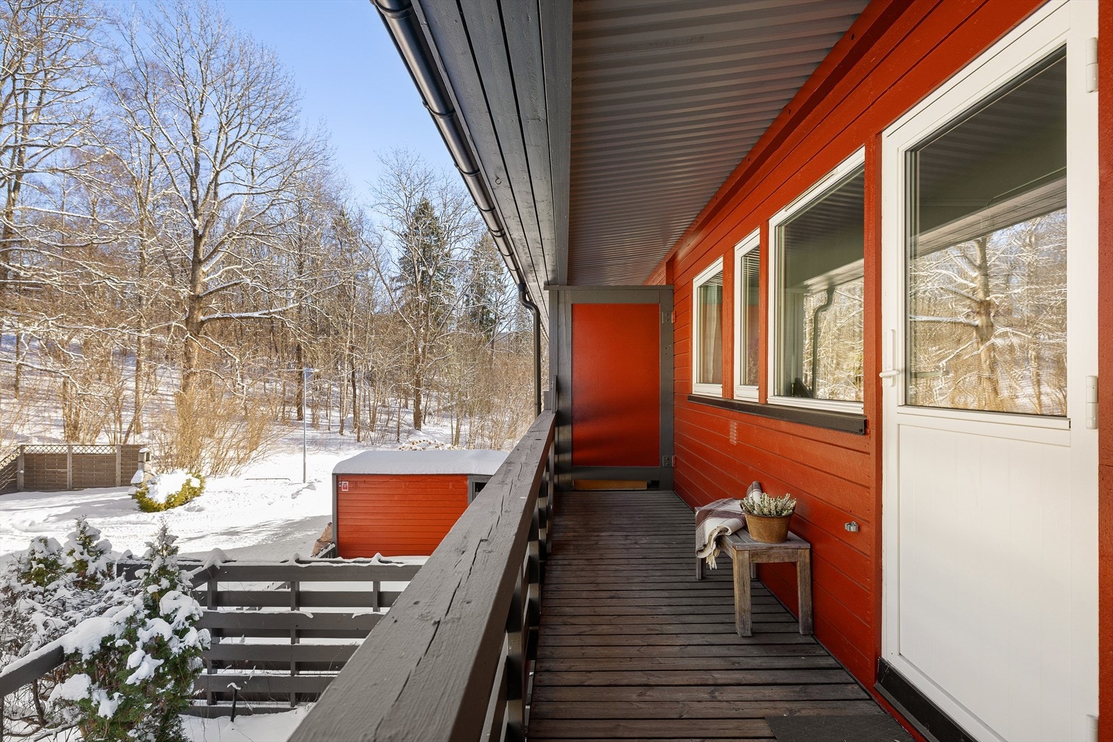 Her er det plass til utemøblement og beplantning. Galleribilde