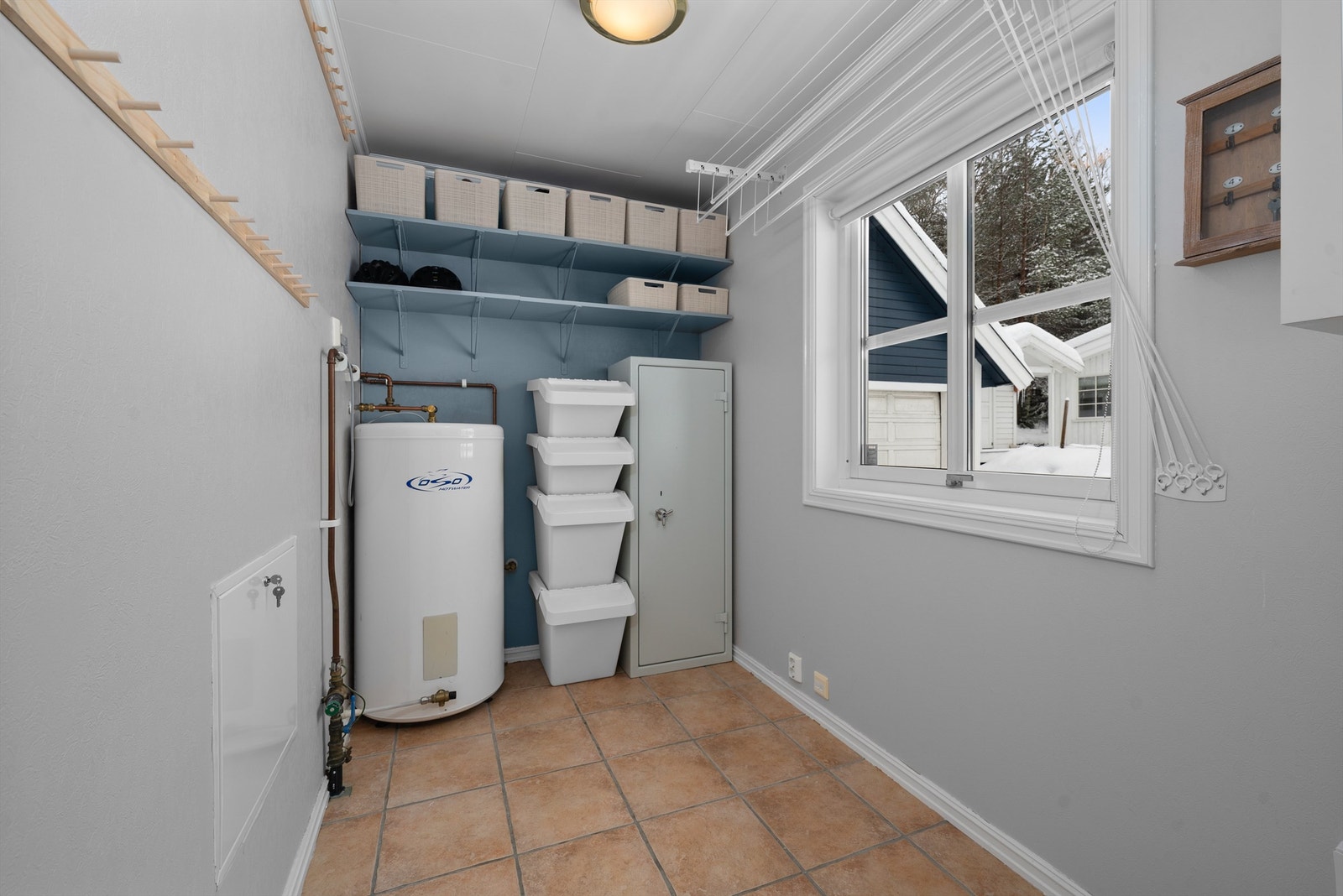 Praktisk innvendig bod i tilknytning til gangen. Galleribilde