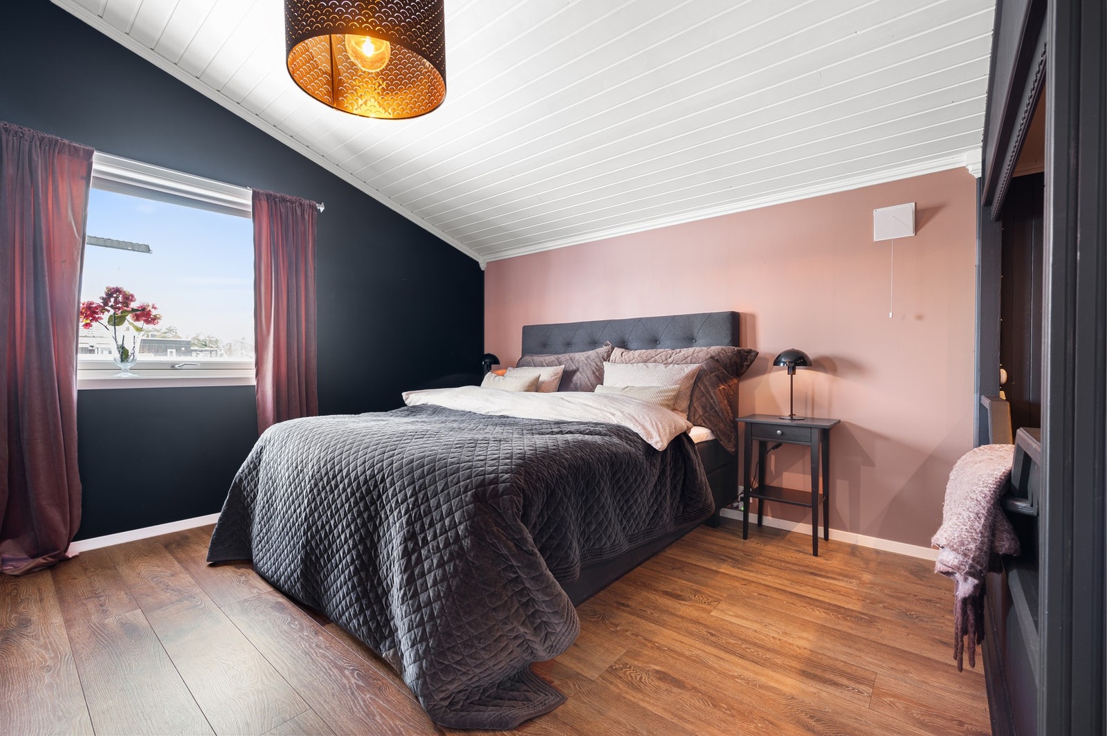 Hovedsoverommet er oppmålt til hele 16,7 kvadratmeter. Galleribilde