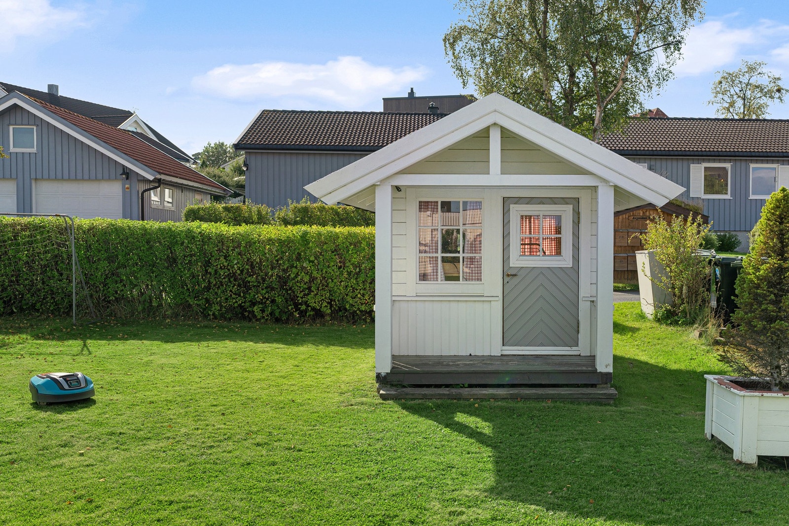 Robotklipper og koselig dukkestue medfølger i handelen. Galleribilde