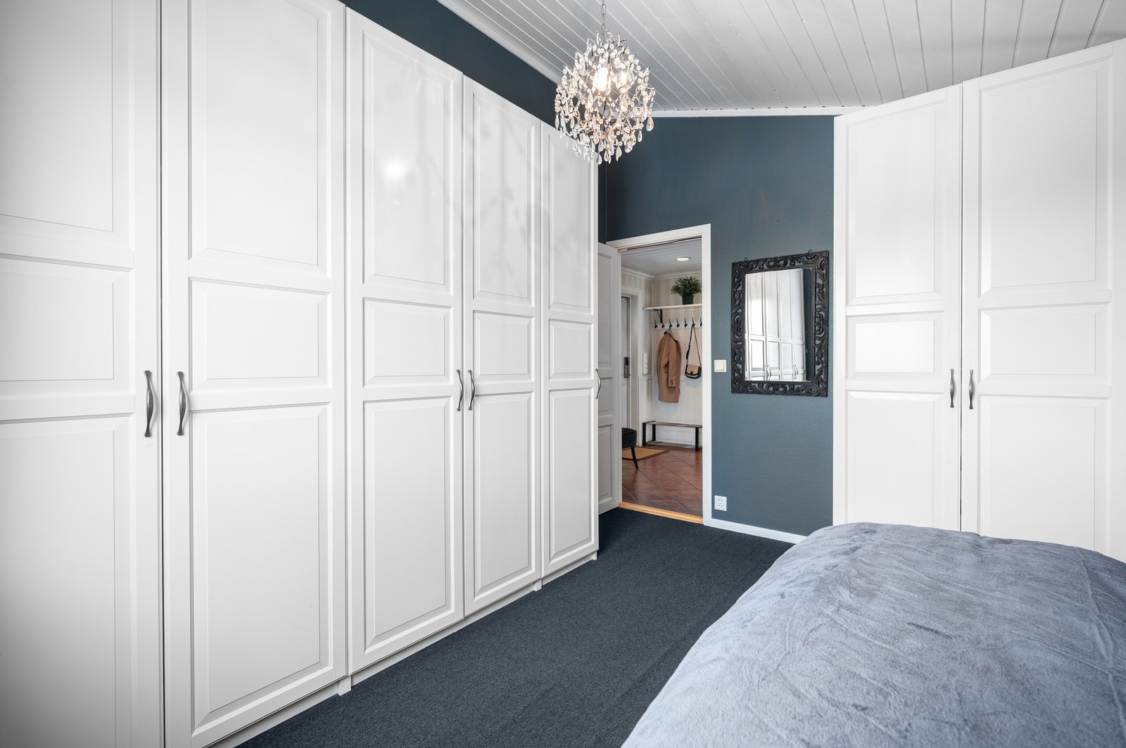 Rikelig med garderobeplass. Galleribilde