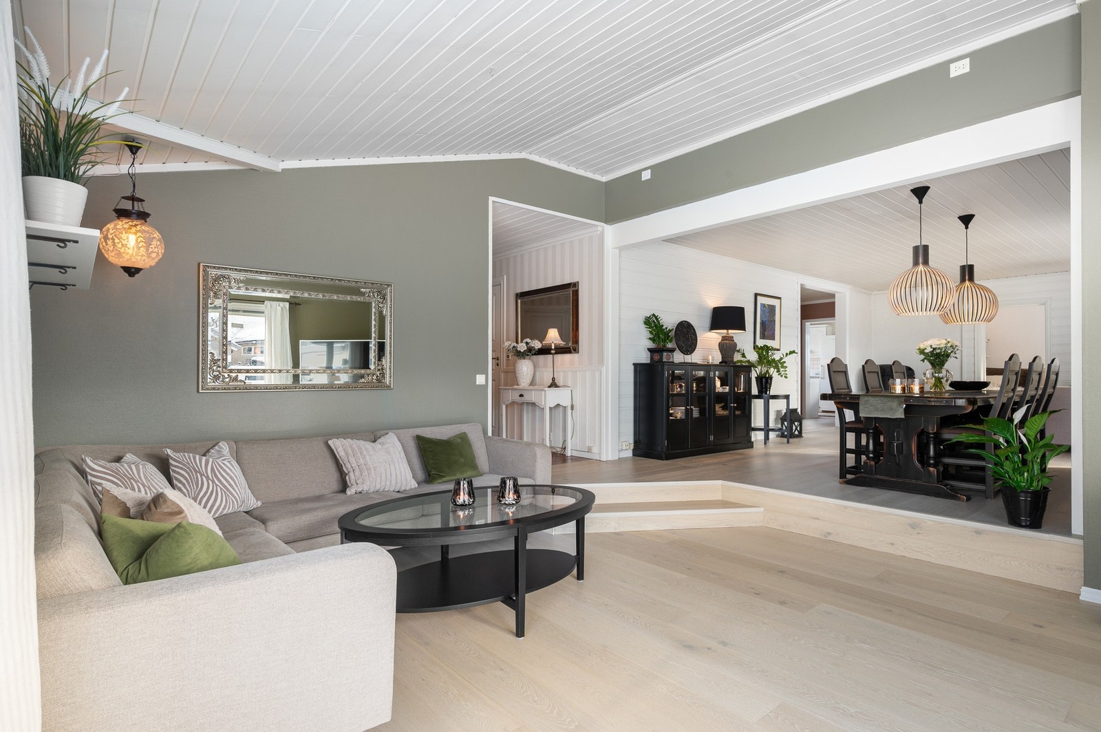 Stue og spisestue er 43 på kvadratmeter. Galleribilde