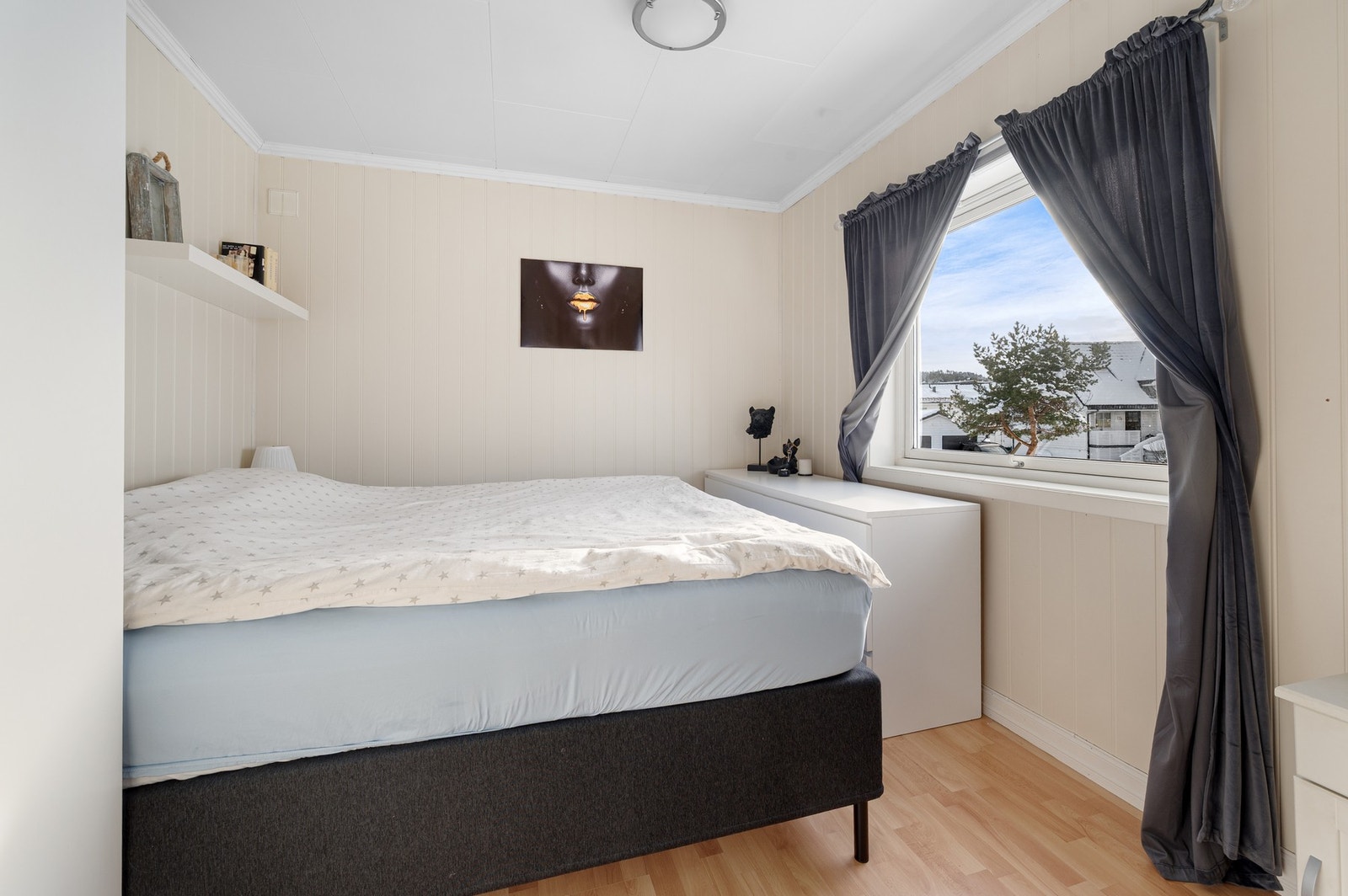 Det ene soverommet er oppmålt til 9,1 kvadratmeter. Galleribilde