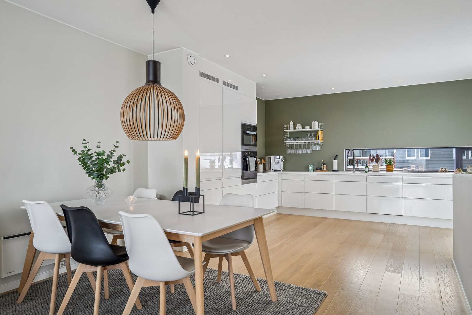 Stue og kjøkken Galleribilde