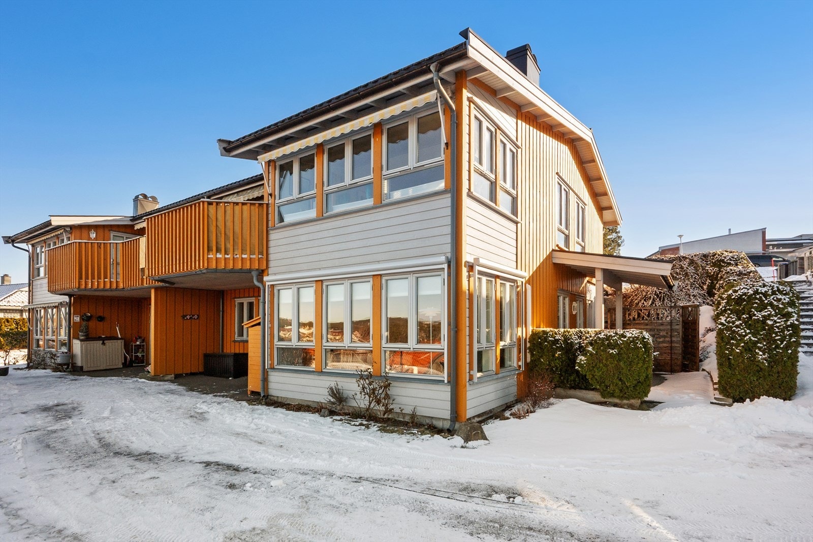 Kvartsveien 29 er en lys og innbydende 3-roms eierleilighet nær Son i Vestby kommune. Galleribilde