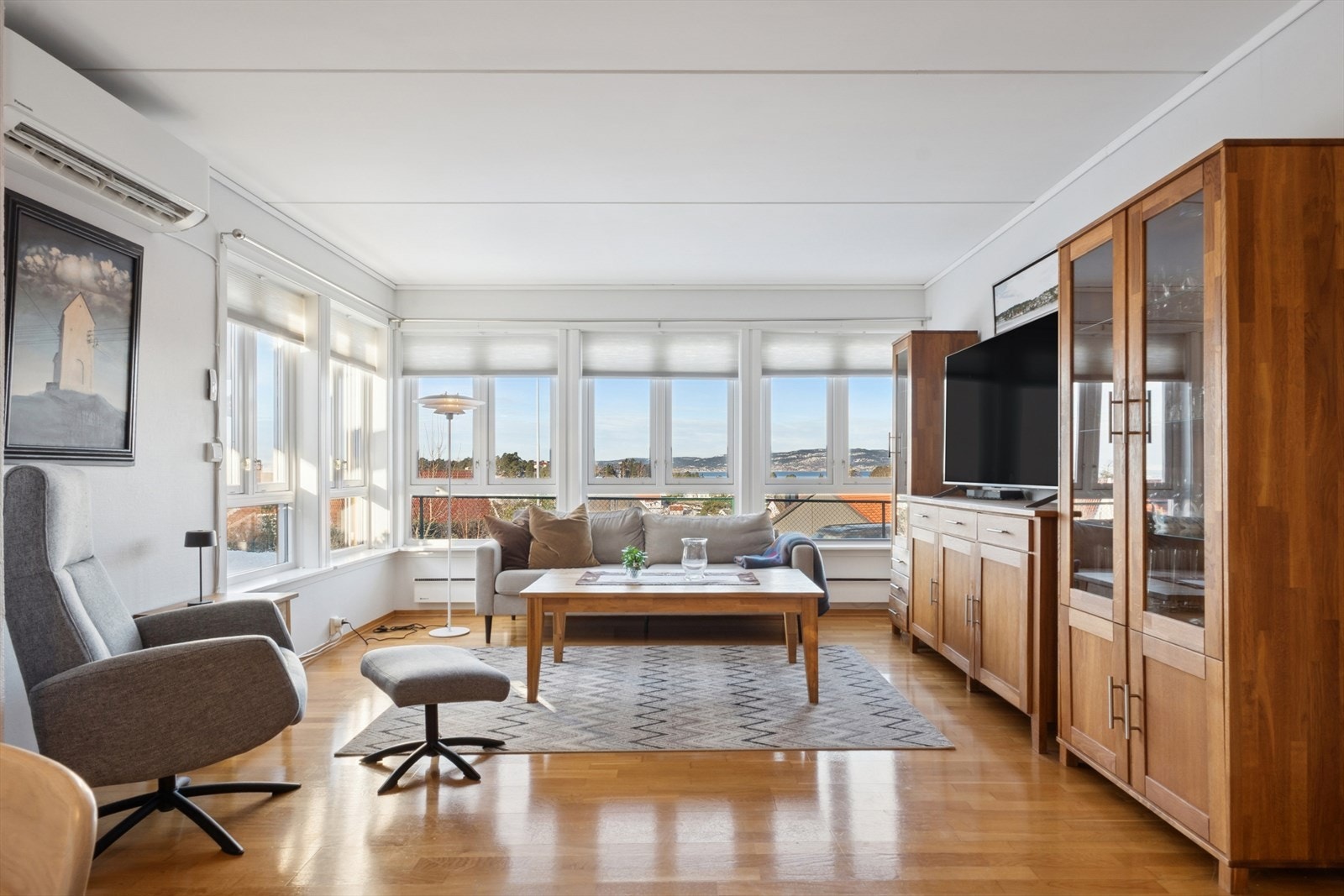 Planløsningen byr på en god og svært effektiv arealutnyttelse med lyse og sosiale oppholdsrom. Galleribilde