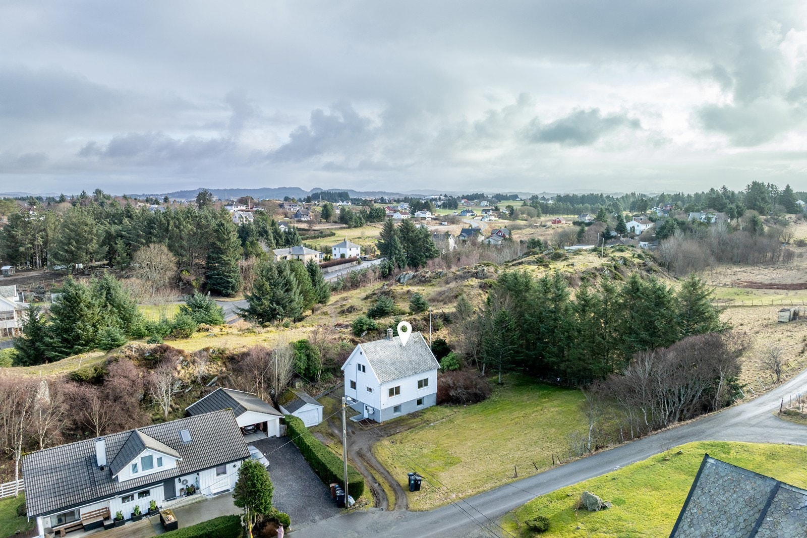Her bor du i kort avstand fra skole, barnehage og busstopp. Galleribilde