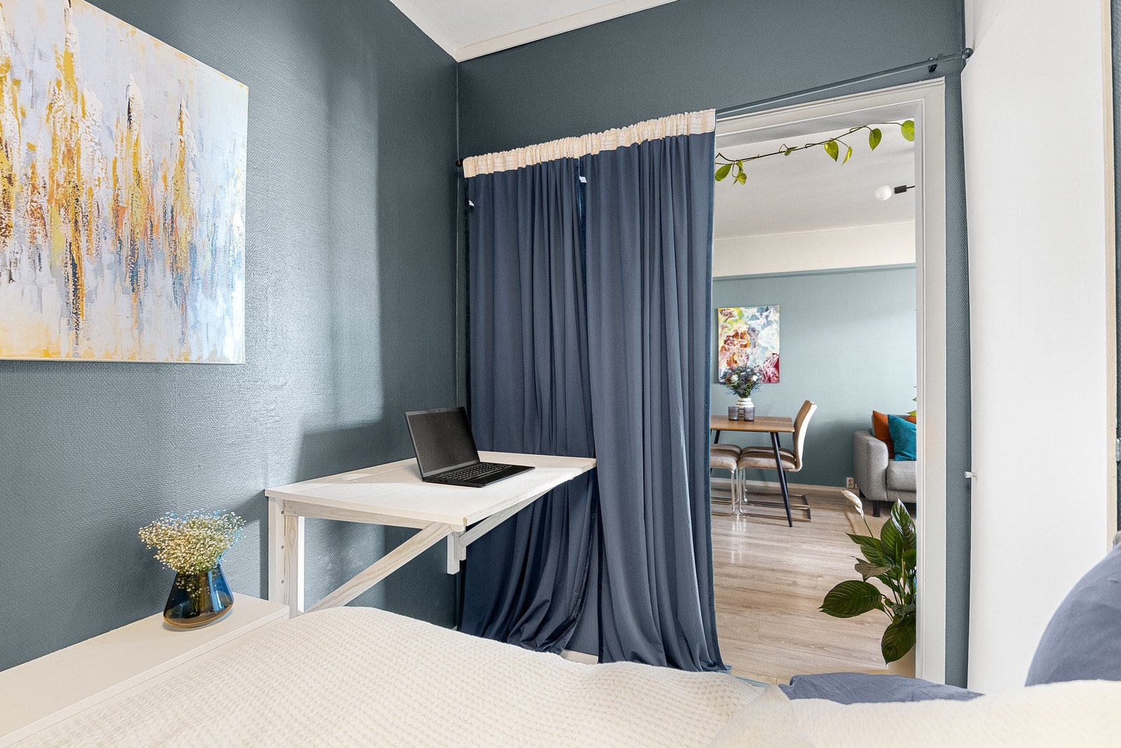 Smart kontorløsning i alkoven. Galleribilde