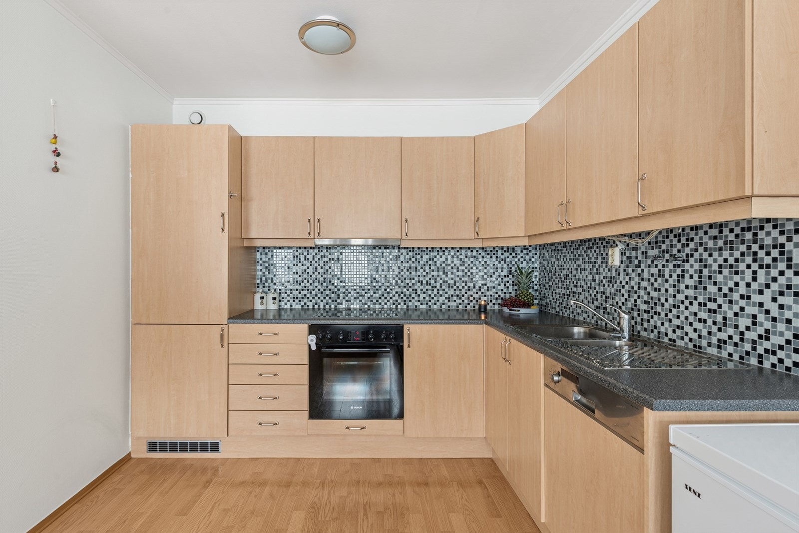 Internett og varmtvann er inkludert i sameiets felleskostnader. Galleribilde