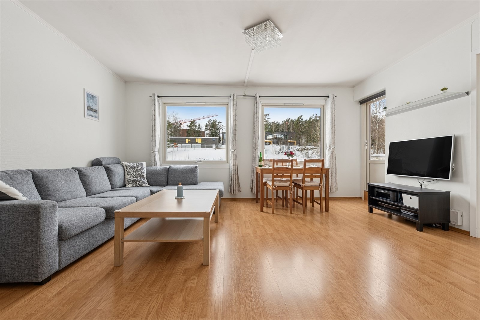 Flott 2-roms selveierleilighet med attraktiv beliggenhet på Karihaugen/Ellingsrud. Galleribilde