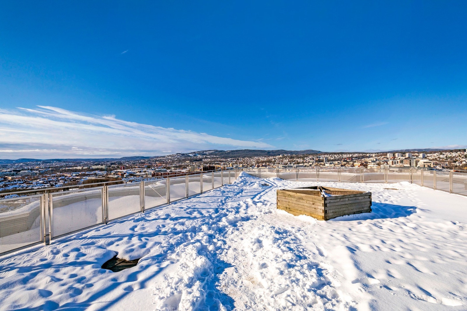 Her nyter du sol, luft og panorama fra morgen til kveld. Galleribilde