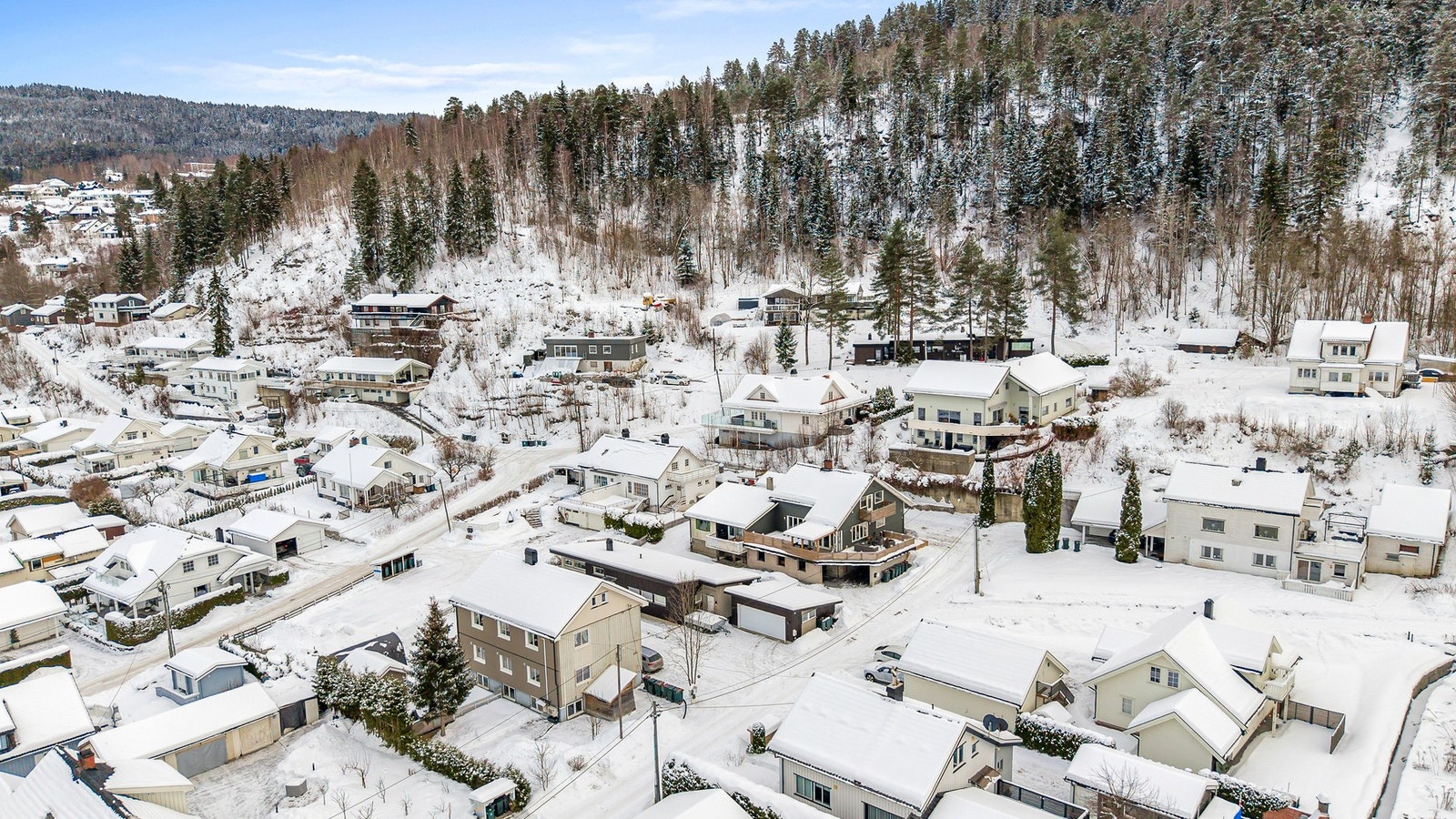 Tomten er på ca. 715 kvm Galleribilde