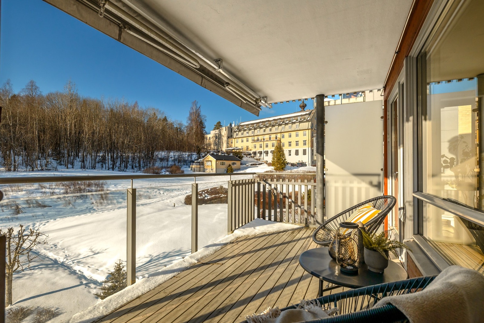 Markise gir behagelig skjerming på varme dager. Galleribilde