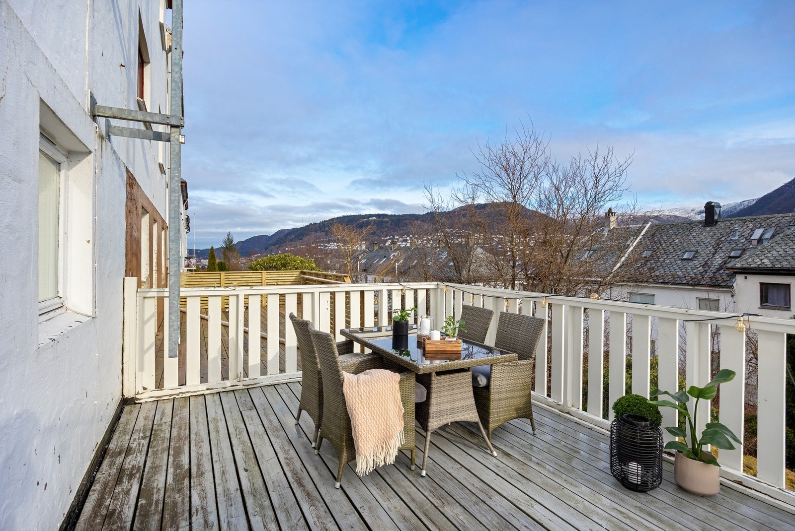 På herlige sommerdager kan man nyte sameiets felles altan Galleribilde