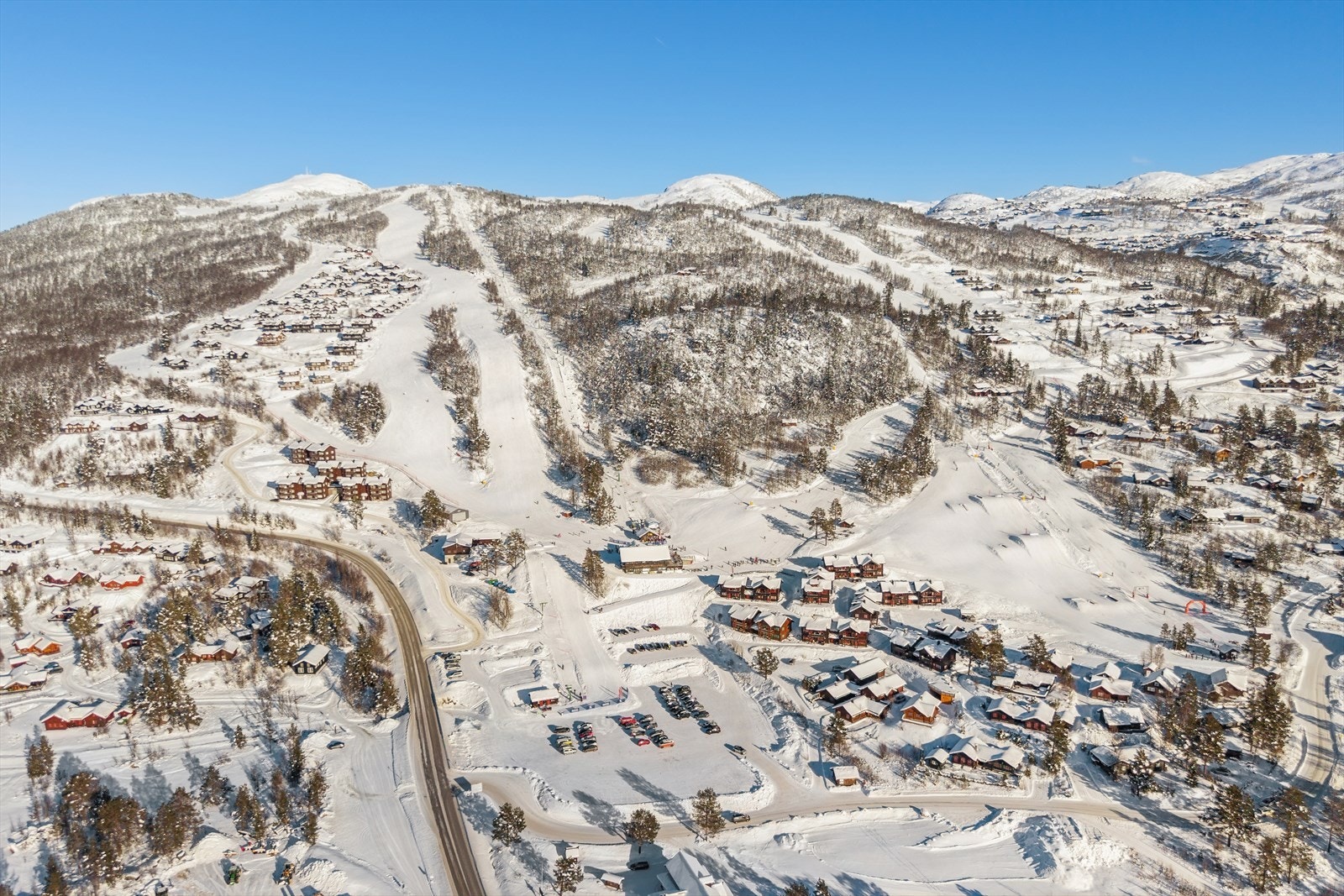 Her er det noe for alle - alpinbakke, langrennsløyper, park og barnebakke. Om sommeren byr området på flotte turmuligheter. En ekte fritidsdrøm, hvor aktivitet og naturopplevelser alltid er rett utenfor døren. Galleribilde