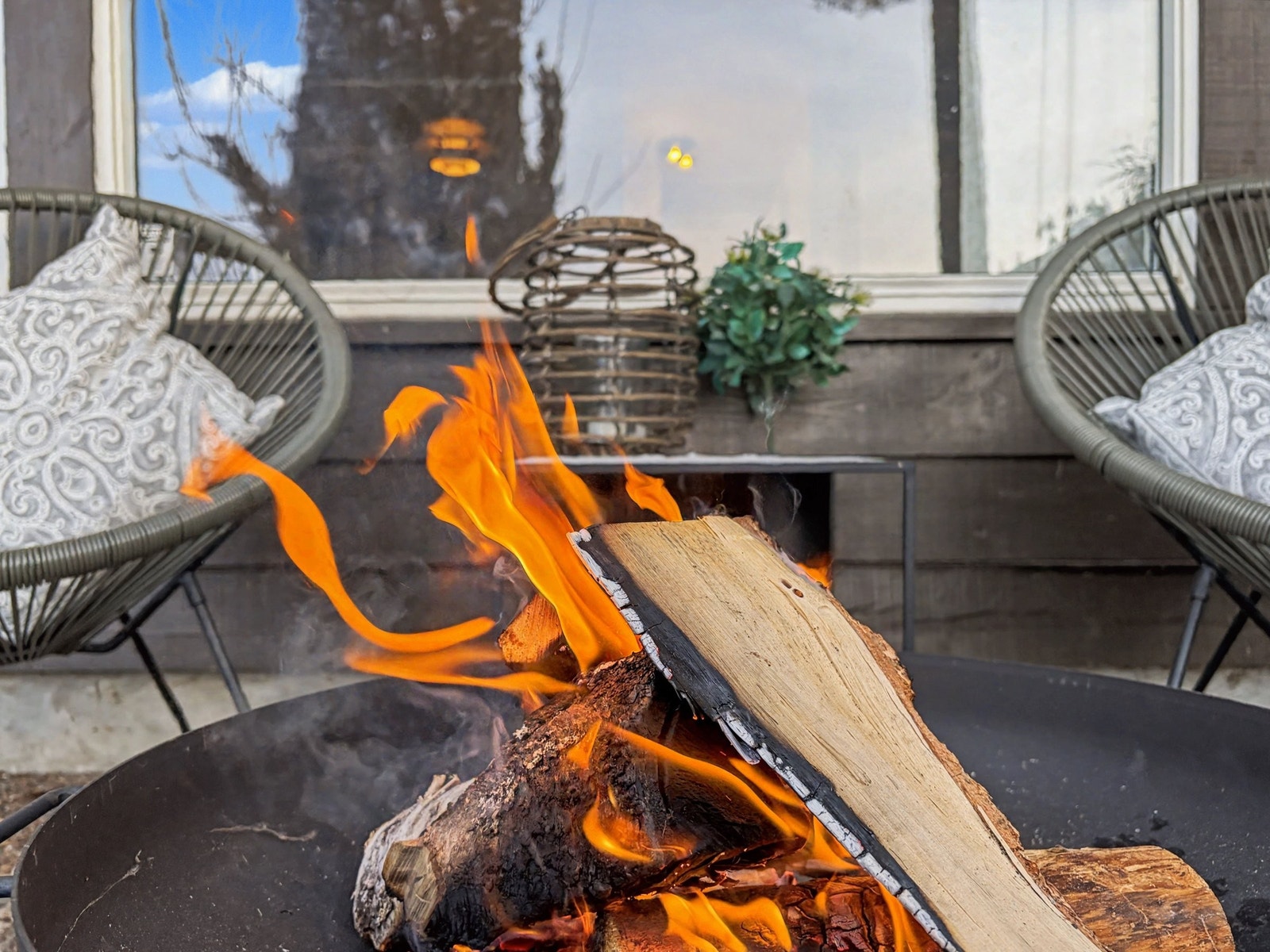 Uteplassen kan nytes til alle sesonger. Galleribilde