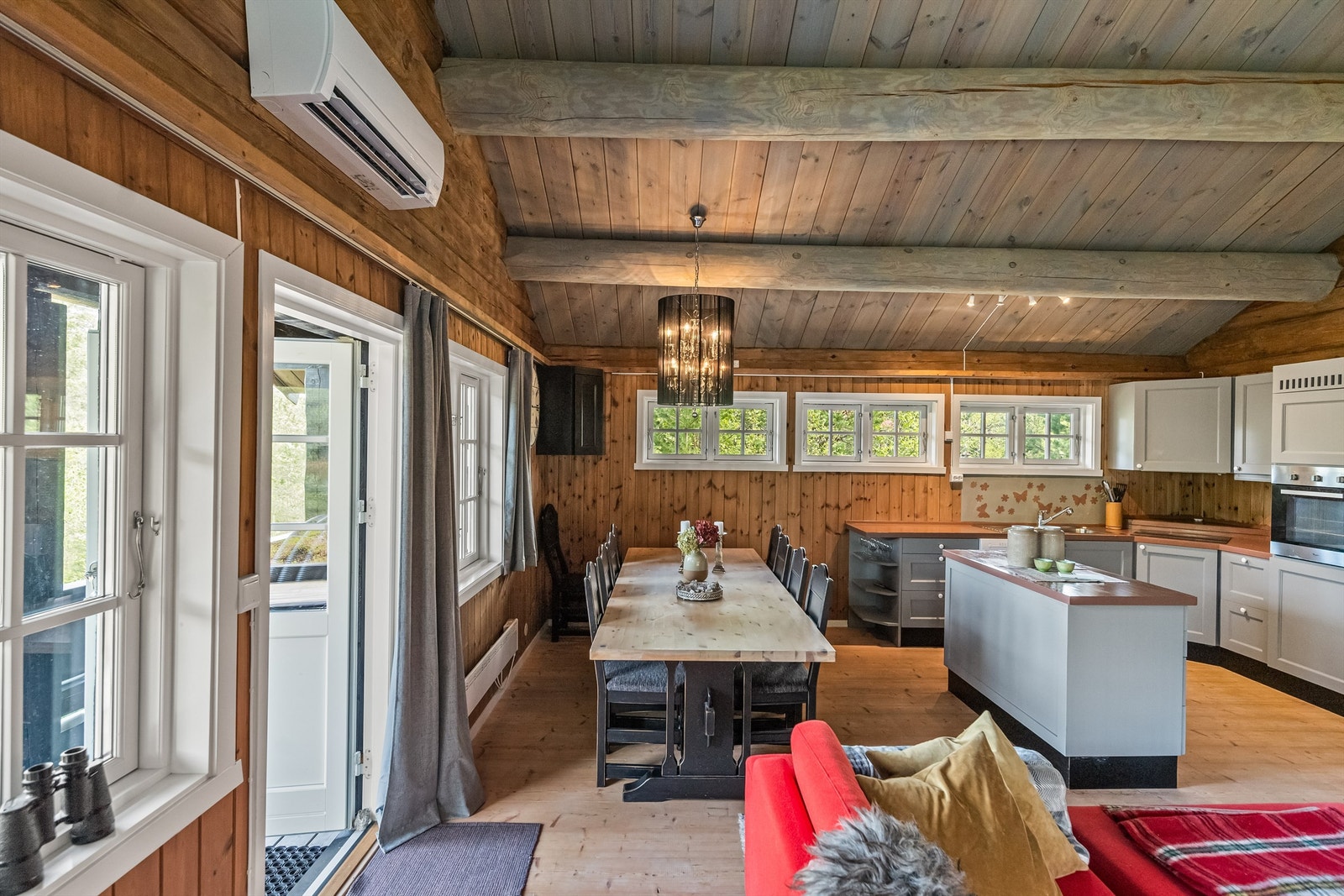 Stuen har direkte adkomst til terrasse Galleribilde