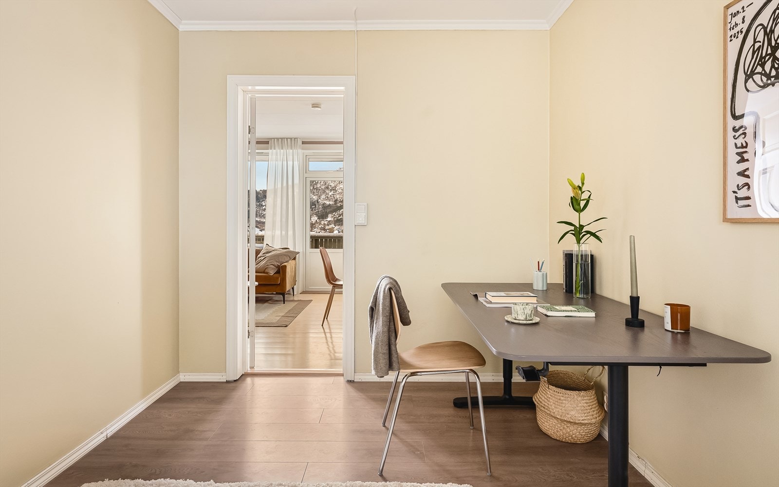 Perfekt hjemmekontor, gjesterom, barnerom - hva enn du måtte behøve. Galleribilde