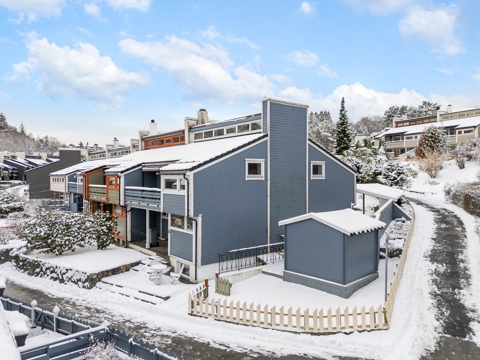 Enderekkehuset byr på ekstra hage og uteområde. Galleribilde