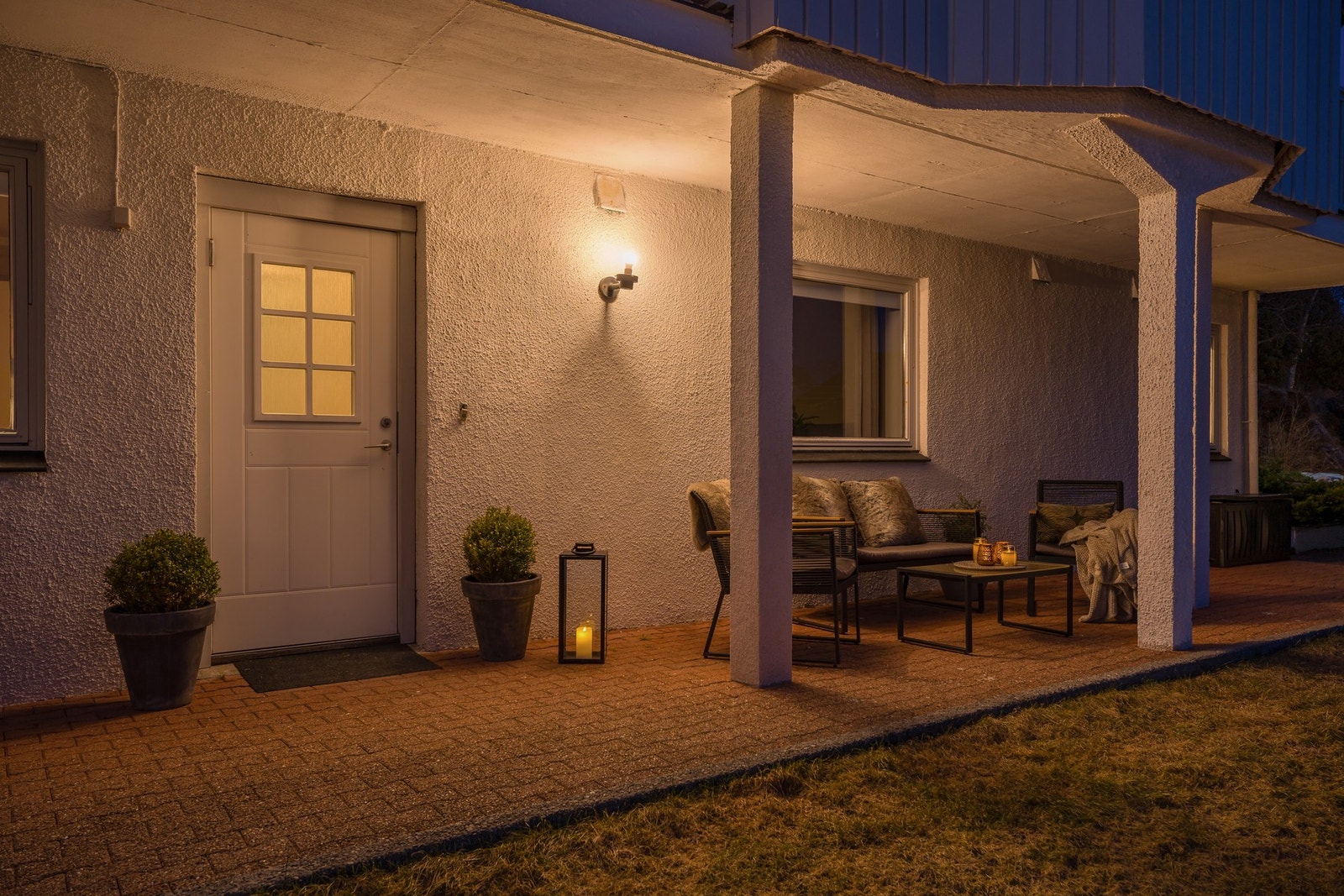 I underetasjen og mot sør har vi inngang til utleiedelen. Galleribilde