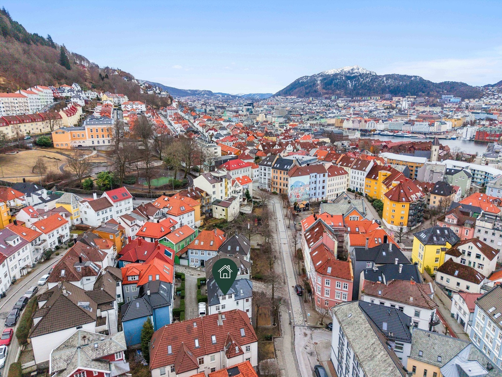 Fra leiligheten går du til Torgallmenningen på 10-15 minutter Galleribilde