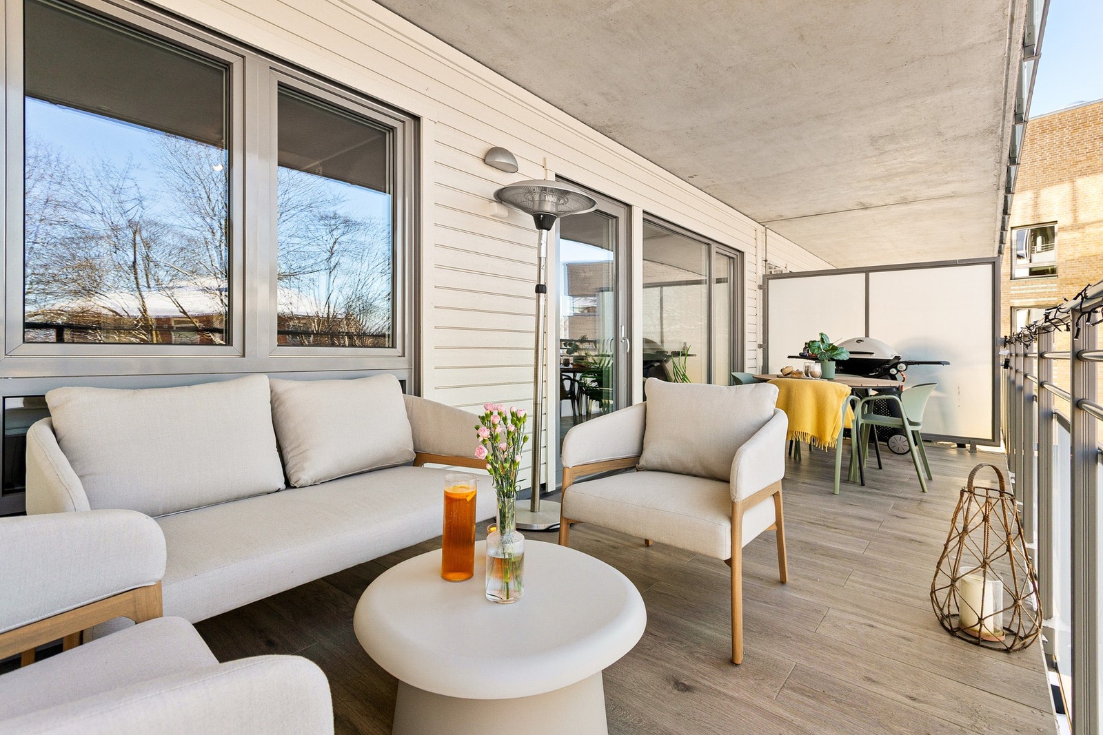 Her får du en ekstra stue om sommeren hvor du kan nyte varme sommerdager fra morgen til kveld. Galleribilde