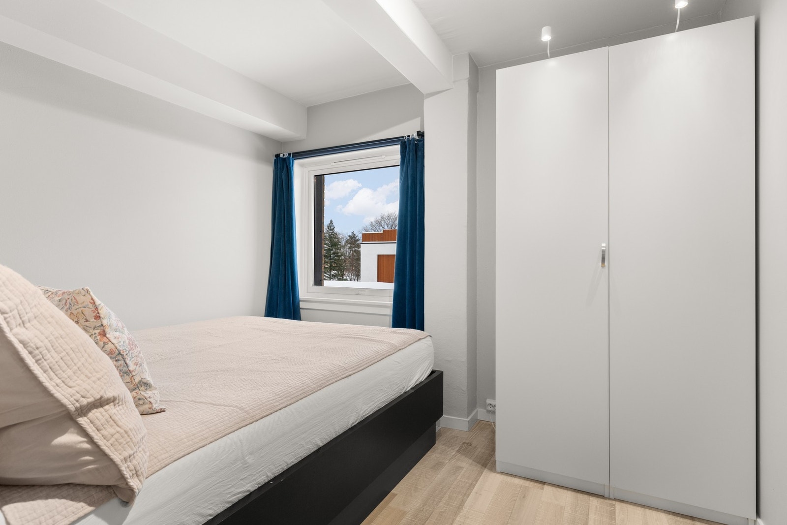 Soverom av god størrelse. Galleribilde