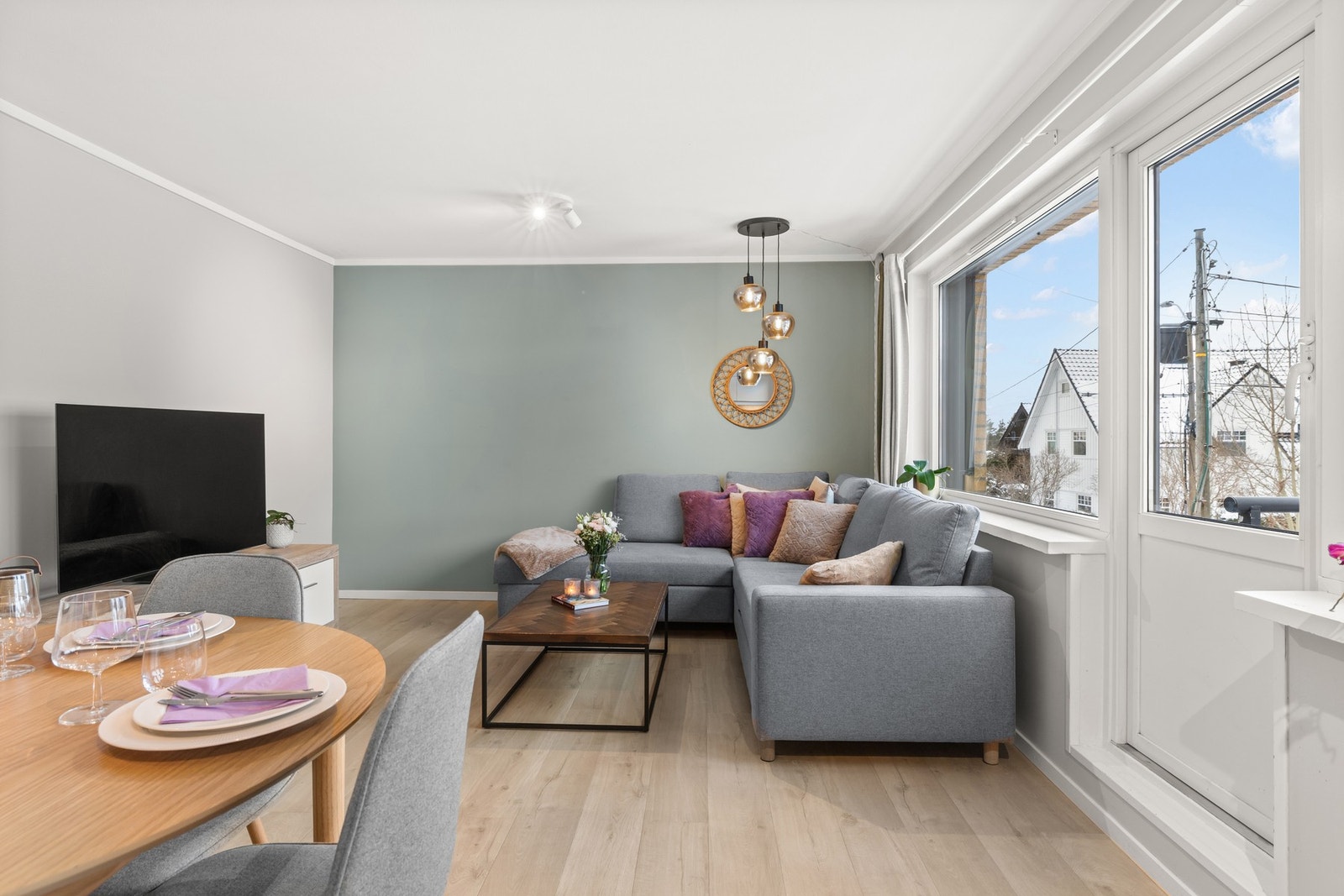 Vinduene i stuen ble byttet i 2004. Galleribilde