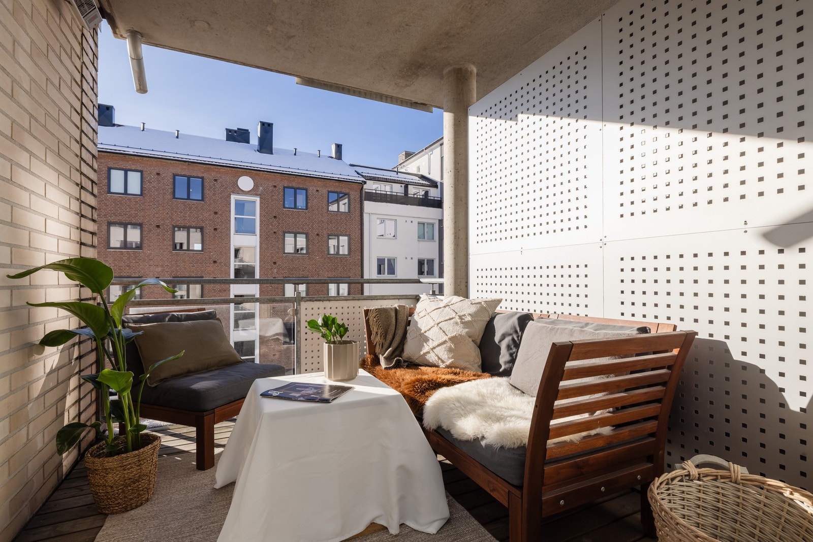 Fra stuen har du utgang til en solrik sydvestvendt balkong på ca. 7m². Galleribilde