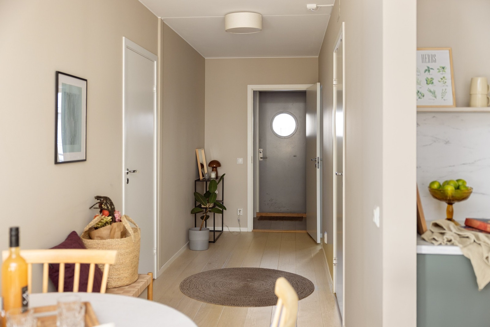 Gang med adkomst soverom 2, baderom og innvendig bod. Galleribilde