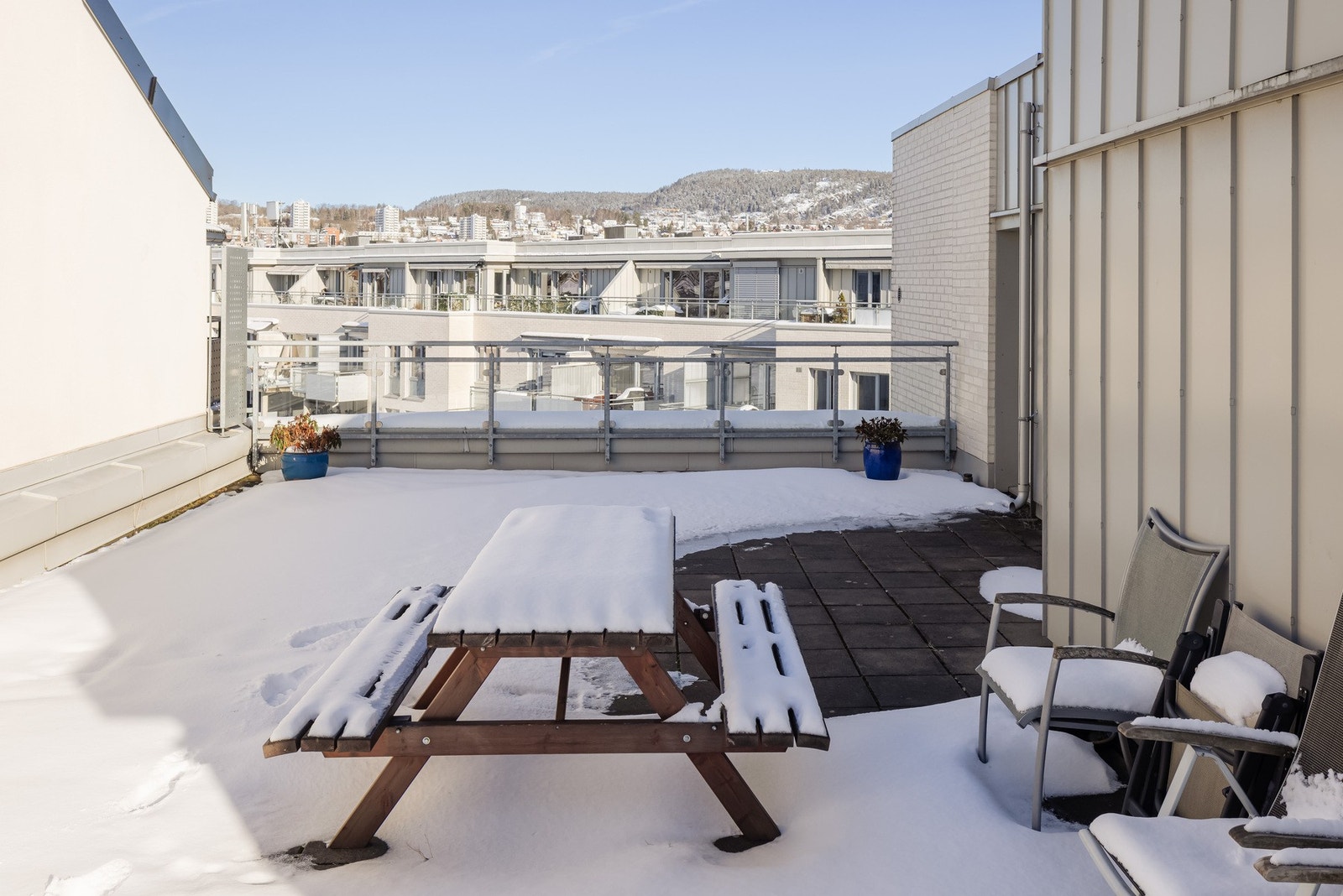 Som beboer har du også tilgang til felles fasiliteter som takterrasse og sykkelbod. Galleribilde