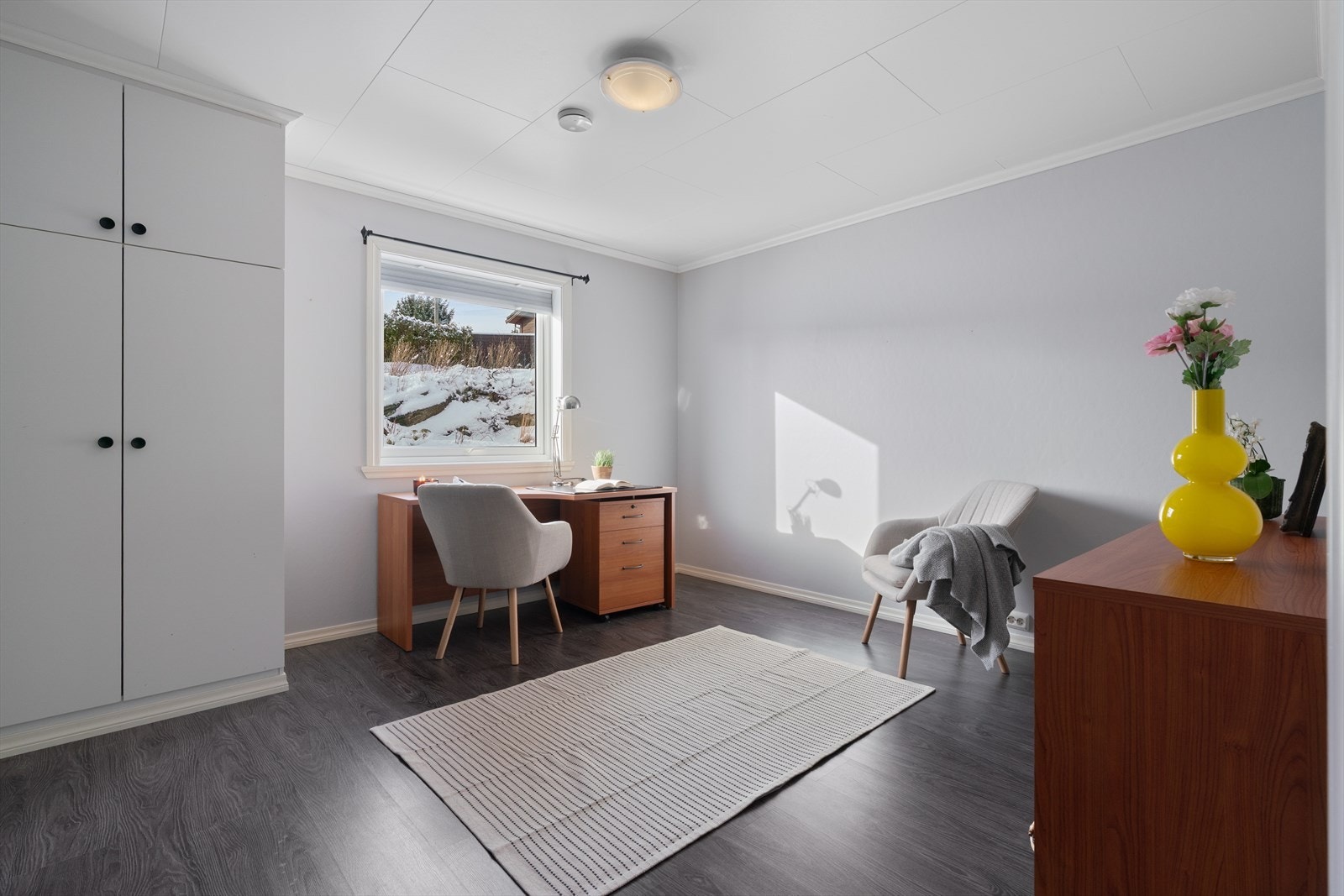 - Soverom 2 er på 13,3 m² og har godt med naturlig lysinnslipp - Galleribilde