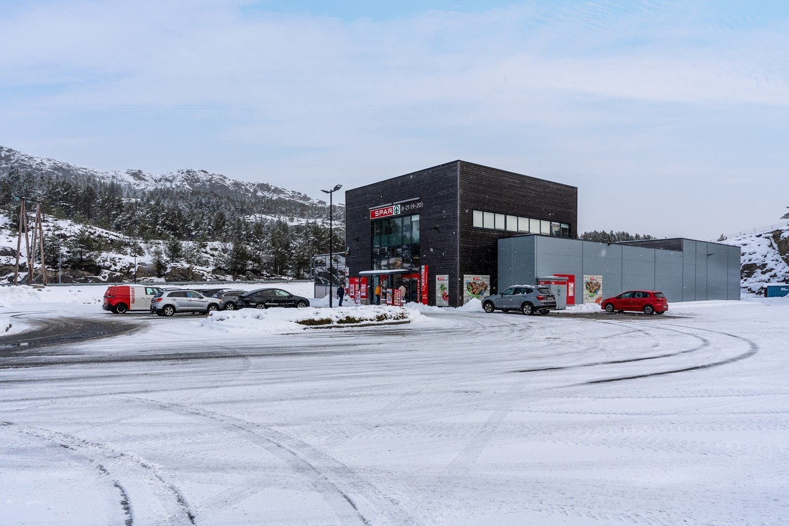 - Det er kun 3 min å kjøre til Spar - Galleribilde