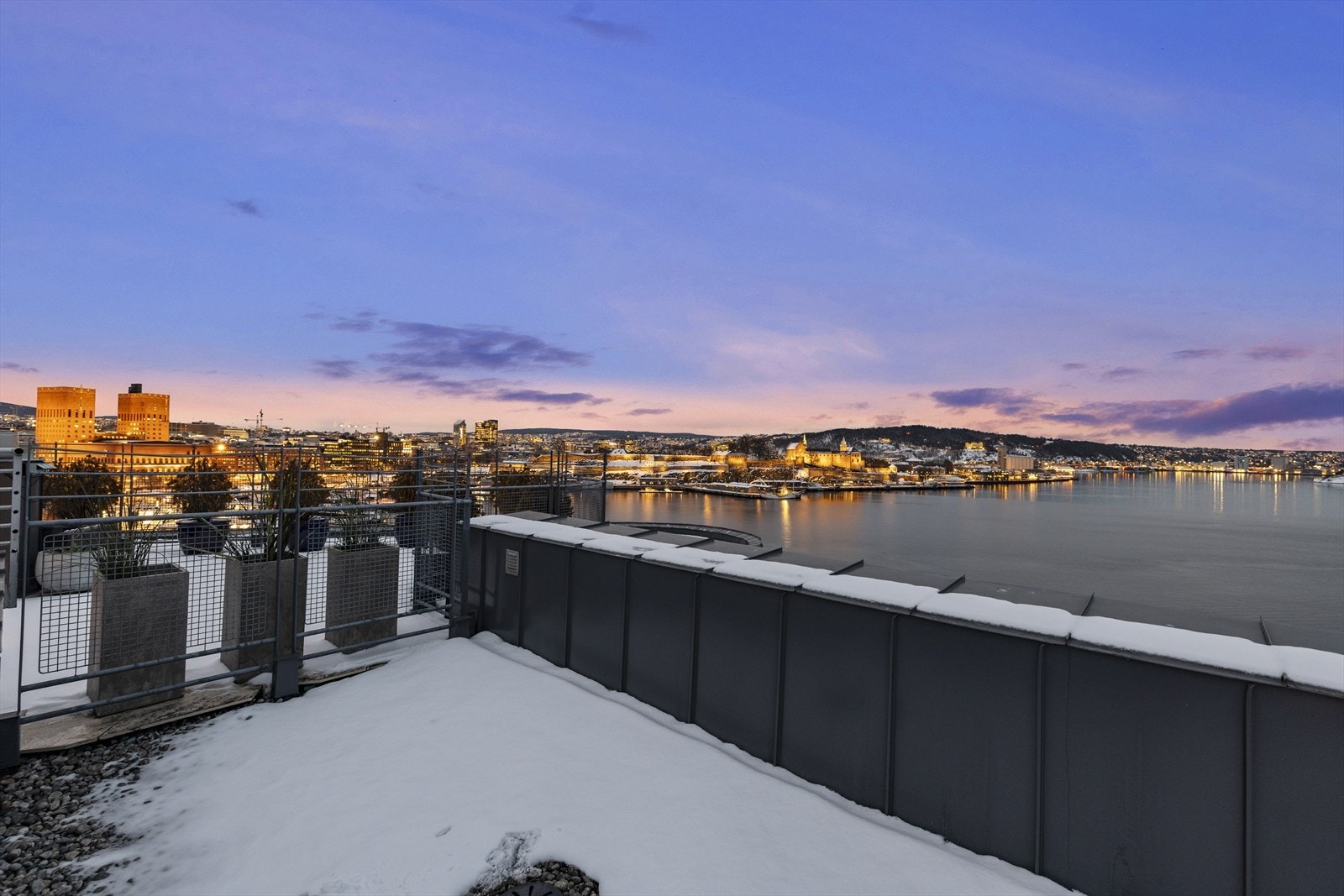 Utsikten strekker seg fra Rådhuset til Hovedøya. Galleribilde