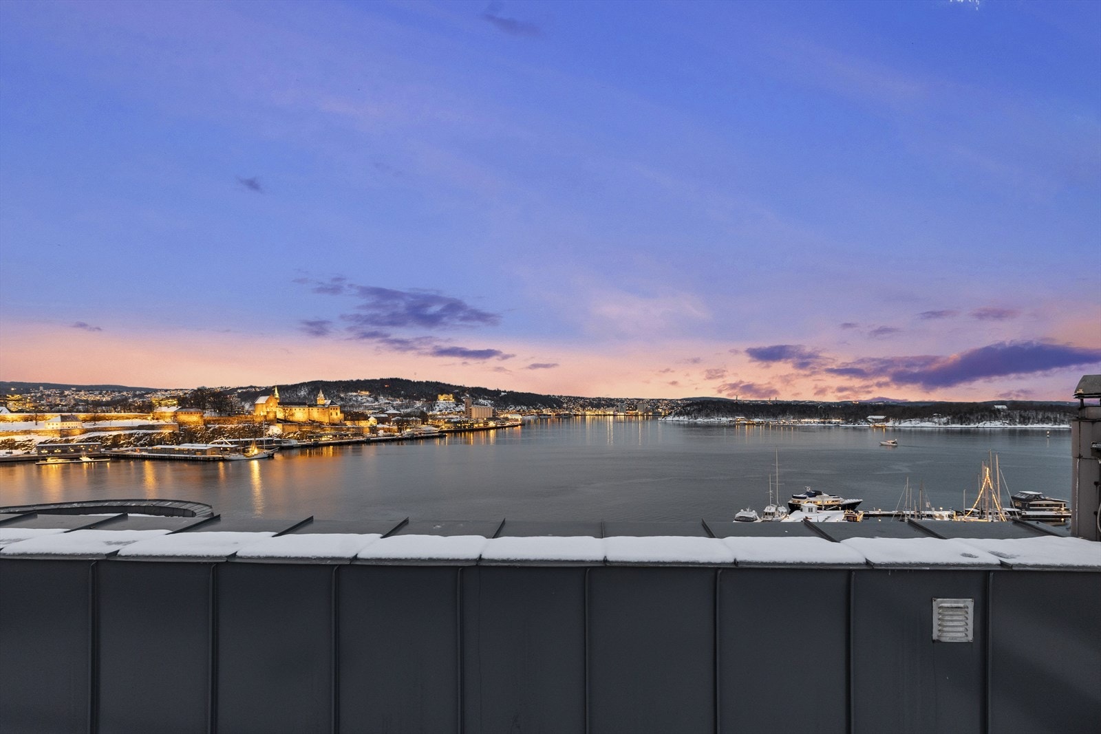 Utsikt fra takterrassen. Galleribilde