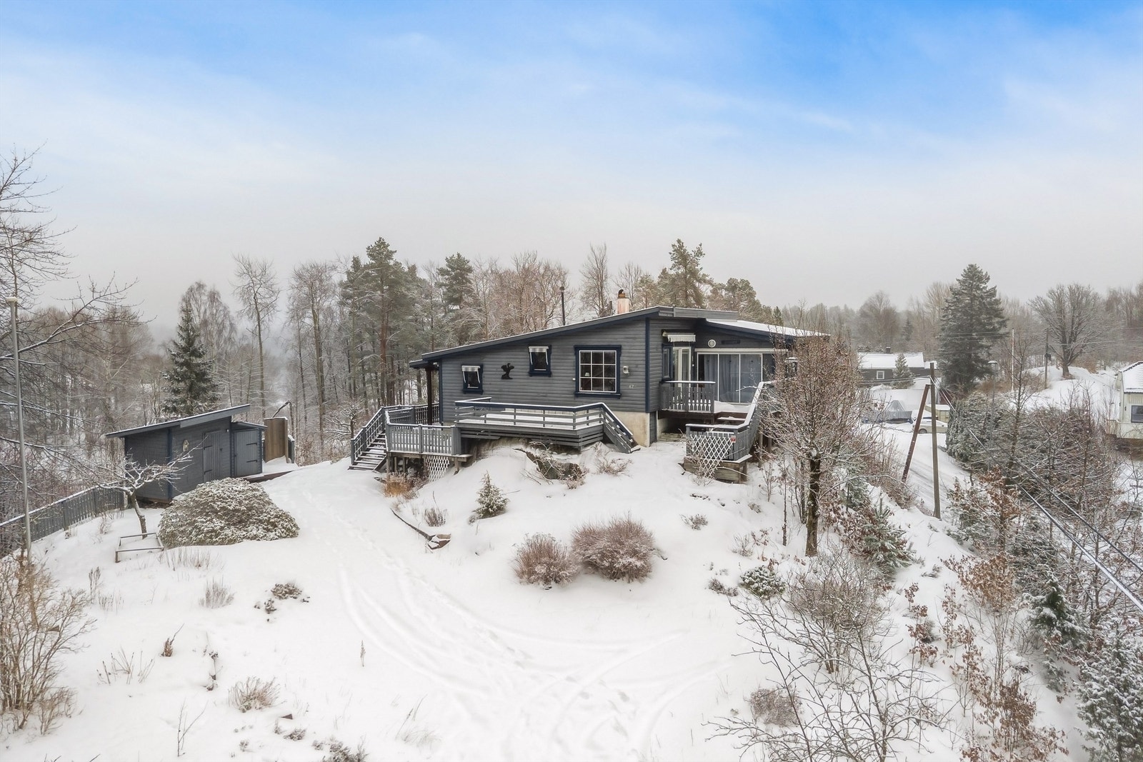 Golfbanen ligger ligger rett bak hytta. Galleribilde