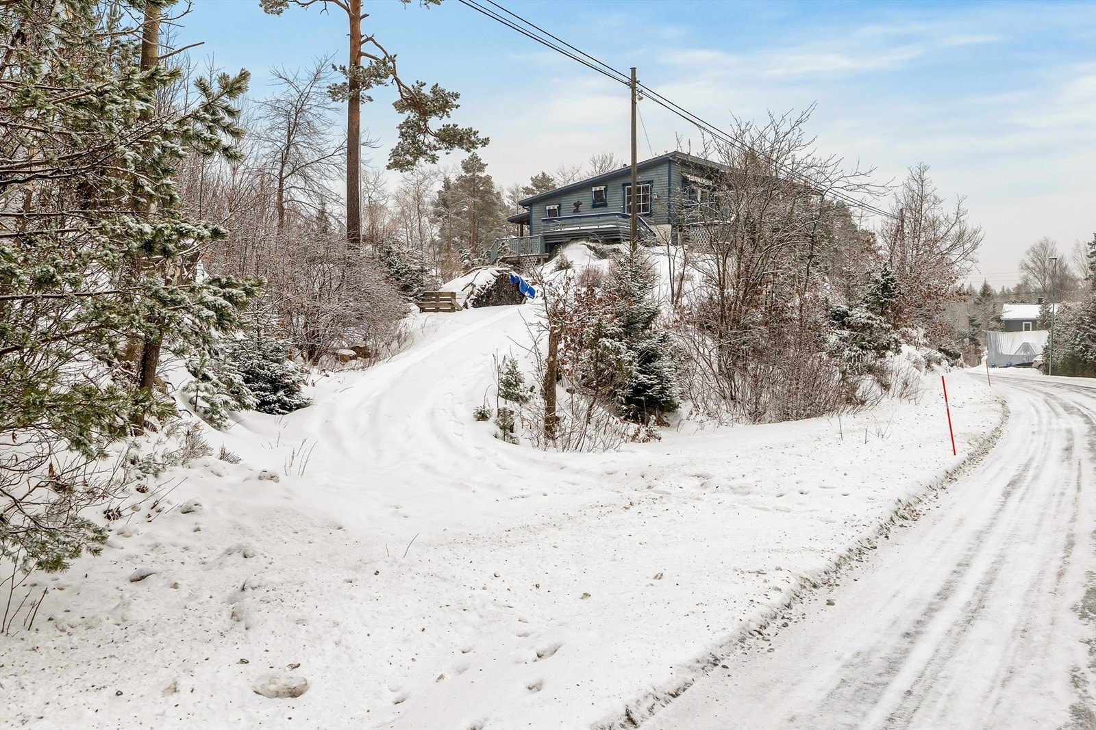 Enkel adkomst fra Valleveien. Galleribilde