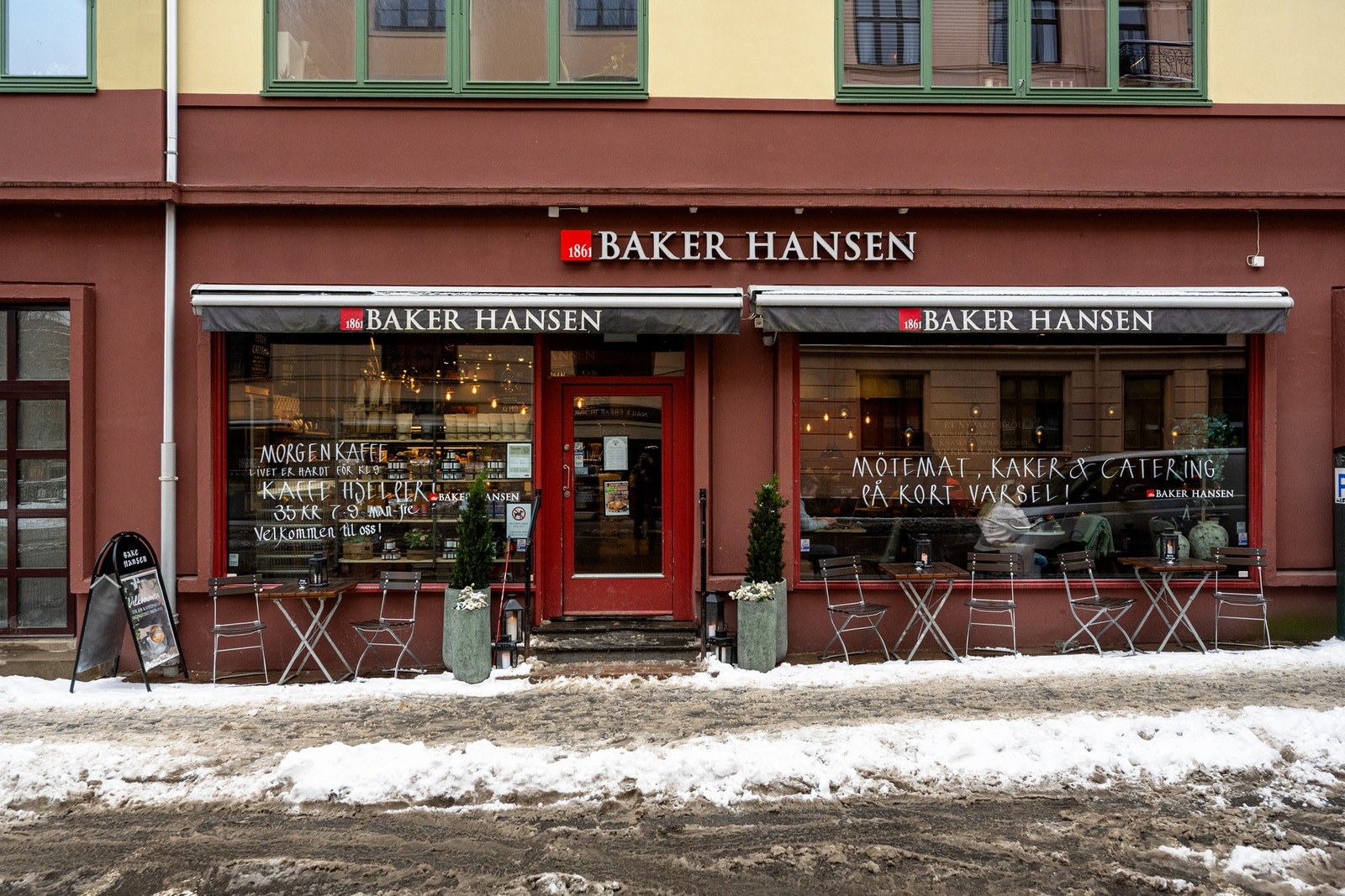 Flere spisesteder og kafeer i umiddelbar nærhet. Galleribilde