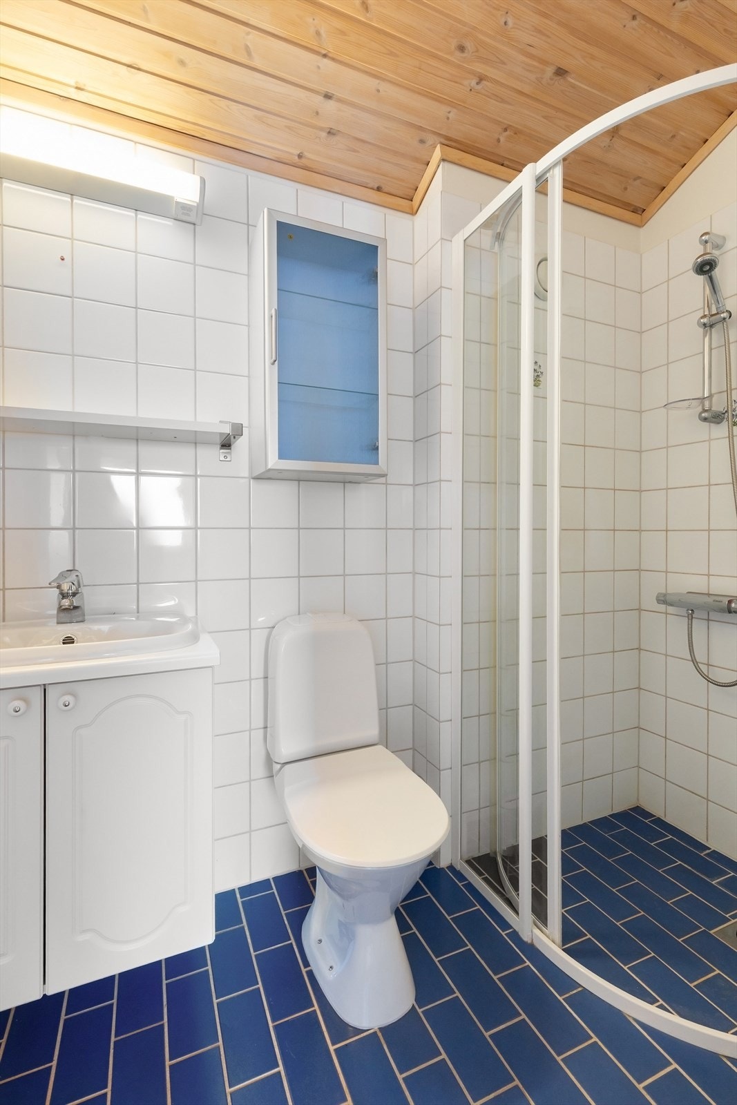 Pent baderom i toppetasjen Galleribilde