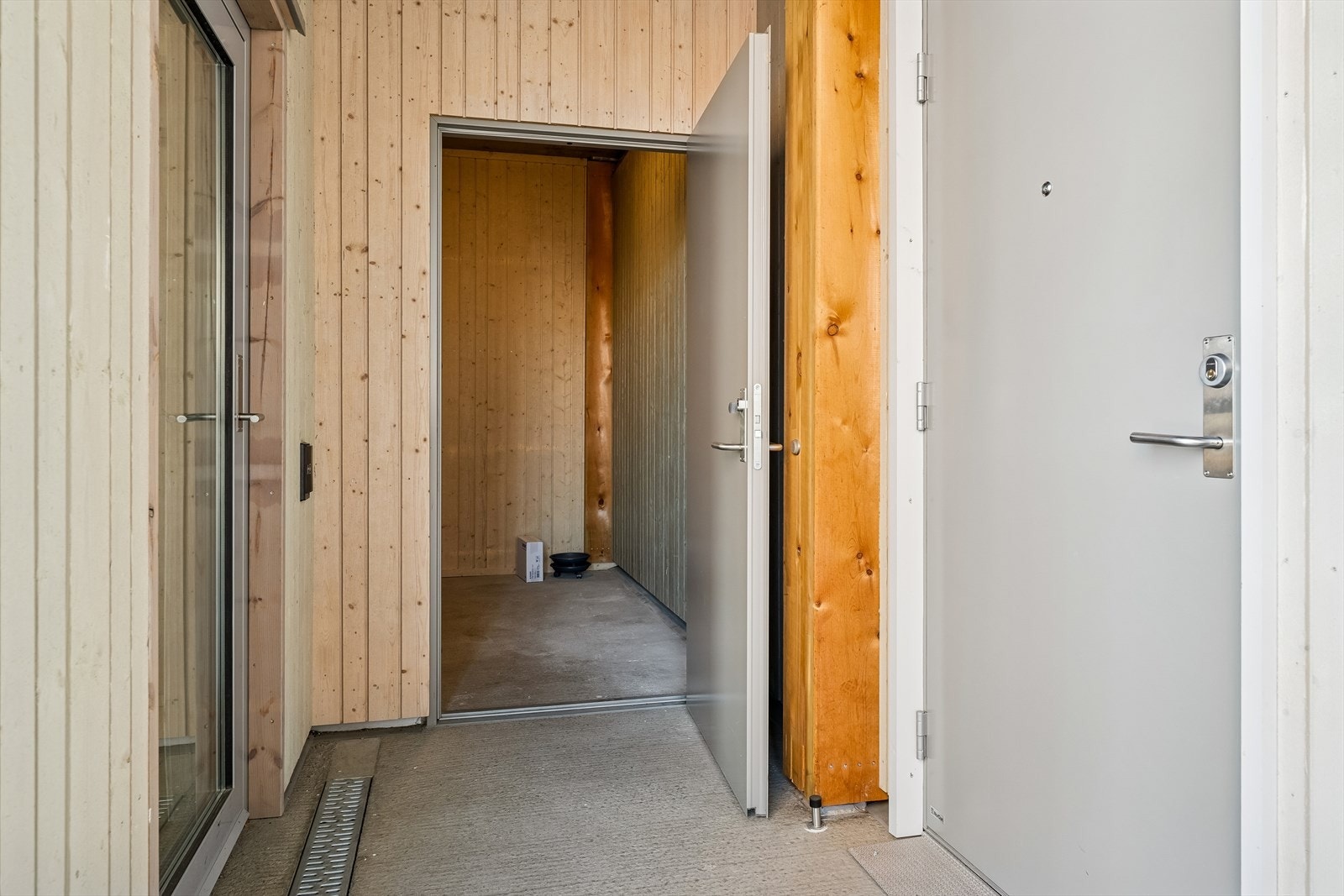I tillegg medfølger en ekstern bod på 4 m² i svalgangen, rett utenfor inngangsdøren. Galleribilde