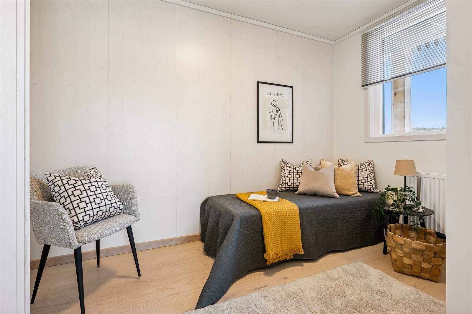 Innvendige dører er utført som profilerte dører, som gir et stilrent preg. Galleribilde