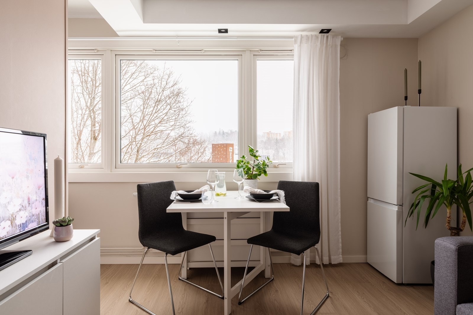 Beliggenheten i 4. etasje gir en skjermet atmosfære uten innsyn. Galleribilde