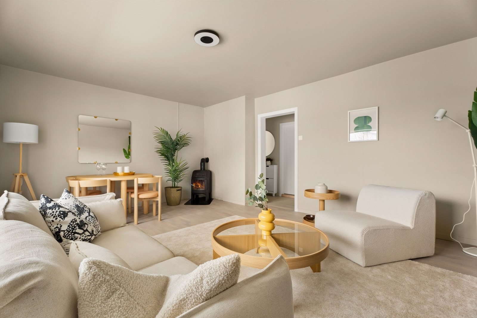 Hamid Rezaee v/ DNB Eiendom har gleden av å presentere Oredalsveien 51A! Galleribilde