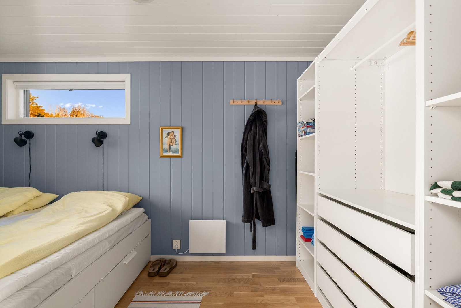 INNTAKT: Det er ikke mye dekorasjon som får innpass det stilrene interiøret. Galleribilde