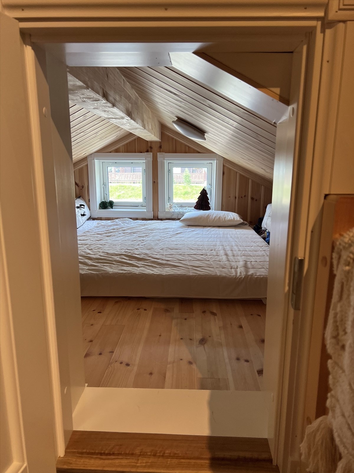 Hemsen gir en smart og arealeffektiv løsning med god plass til flere sengeplasser. Galleribilde