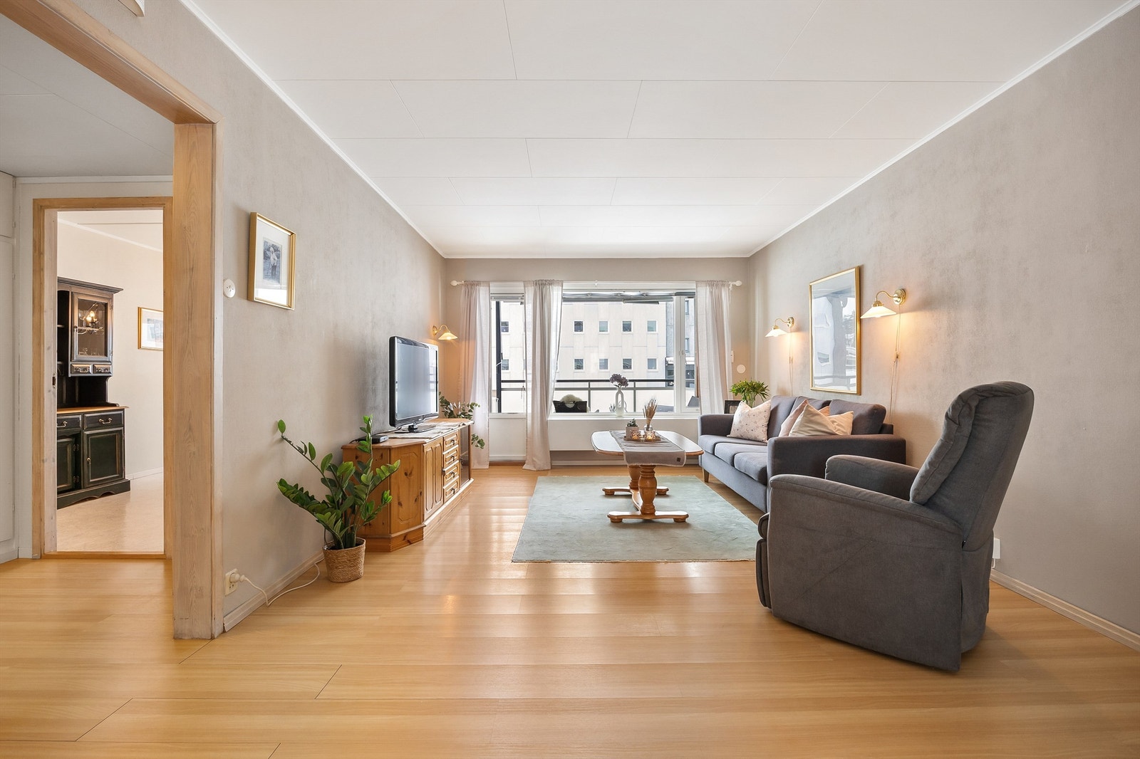 Eiendomsmegler Krogsveen v/ Silje Frankplads ønsker velkommen til Åsenhagen 7A! Galleribilde