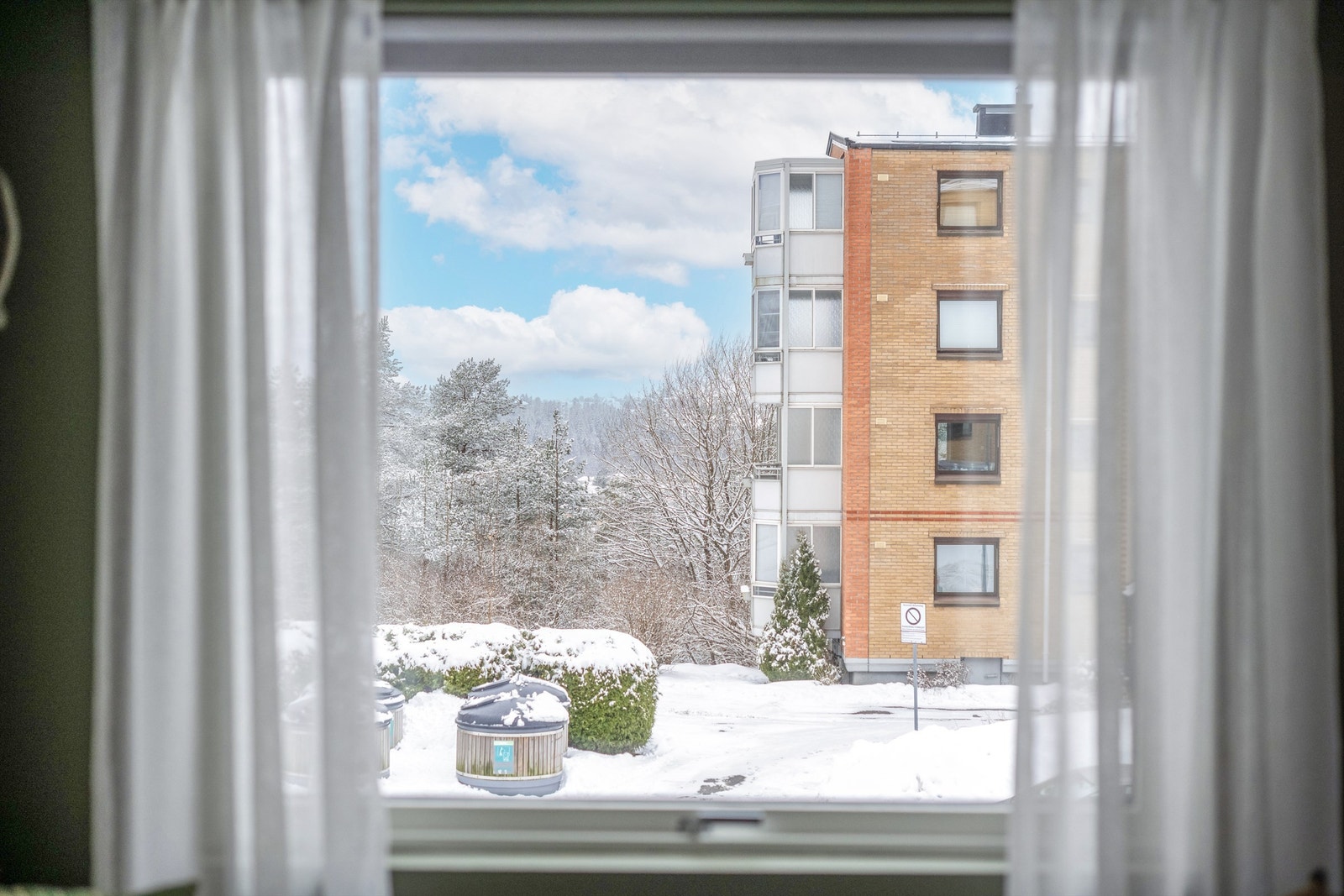 Fra leiligheten er det kort vei til marka, med flotte tur- og rekreasjonsmuligheter. Galleribilde