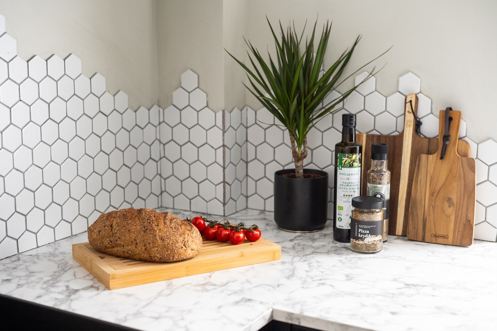 Gode arbeidsflater på en slitesterk laminatbenkeplate. Galleribilde