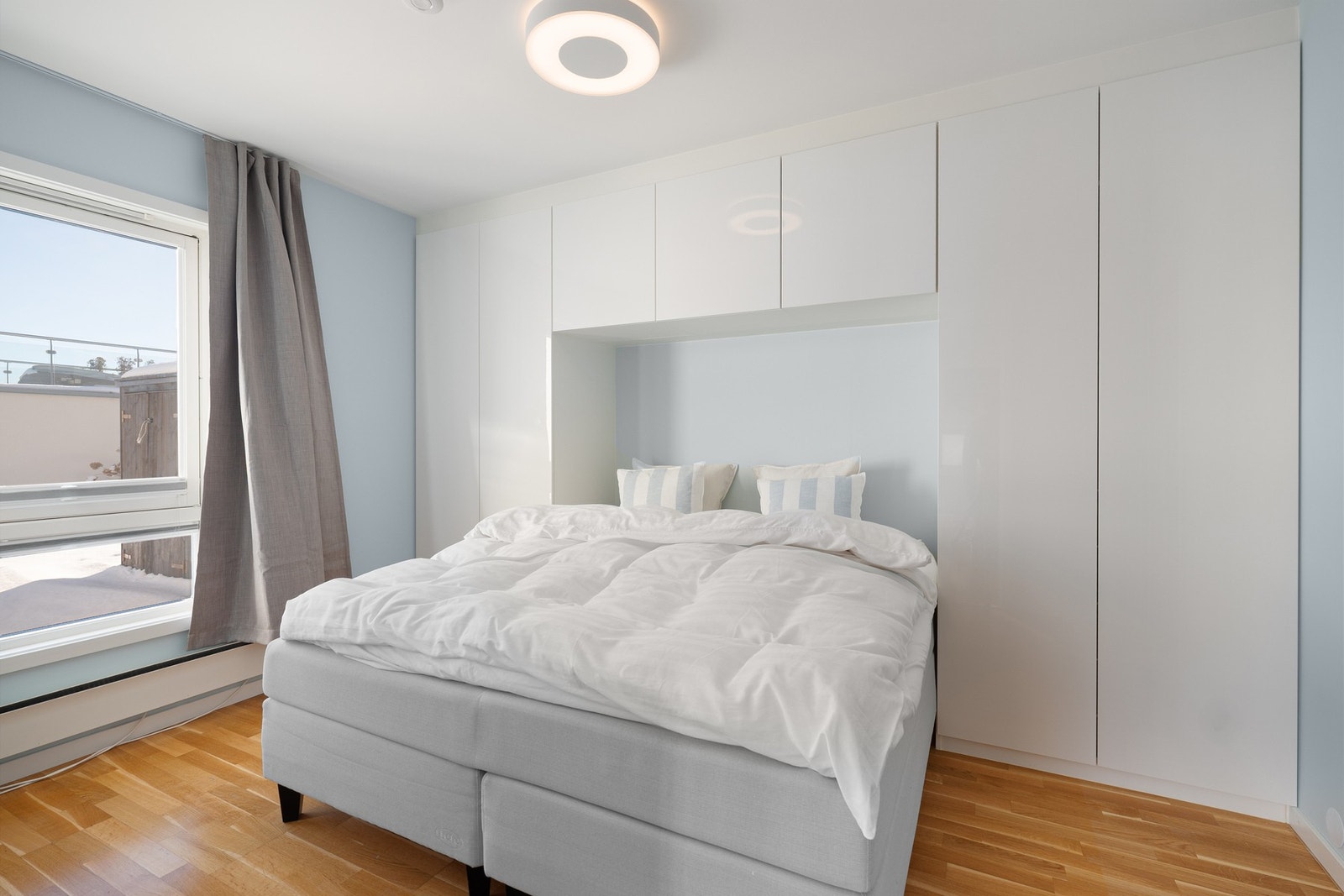 Hovedsoverom med eget bad. Galleribilde