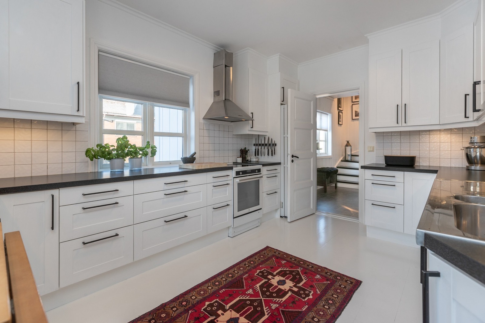 Romslig & delikat kjøkken Galleribilde